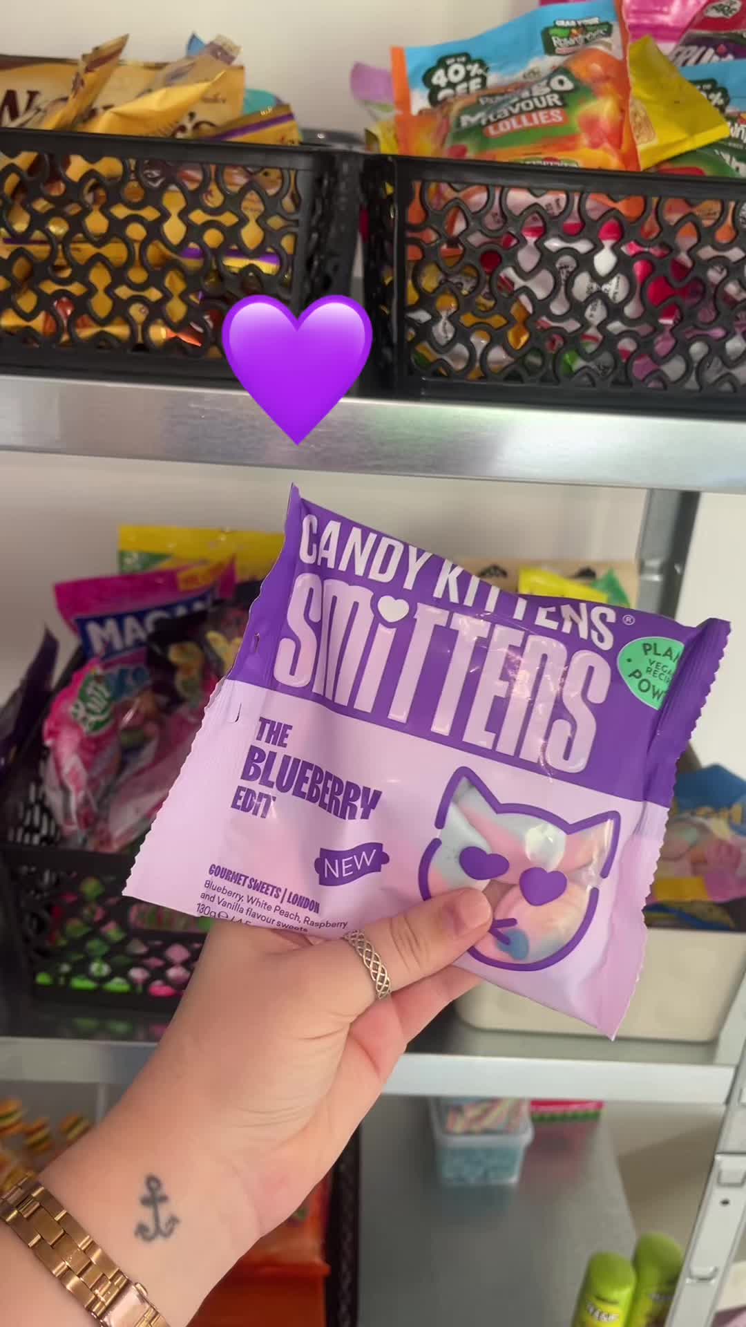 @Bellasboxesuk