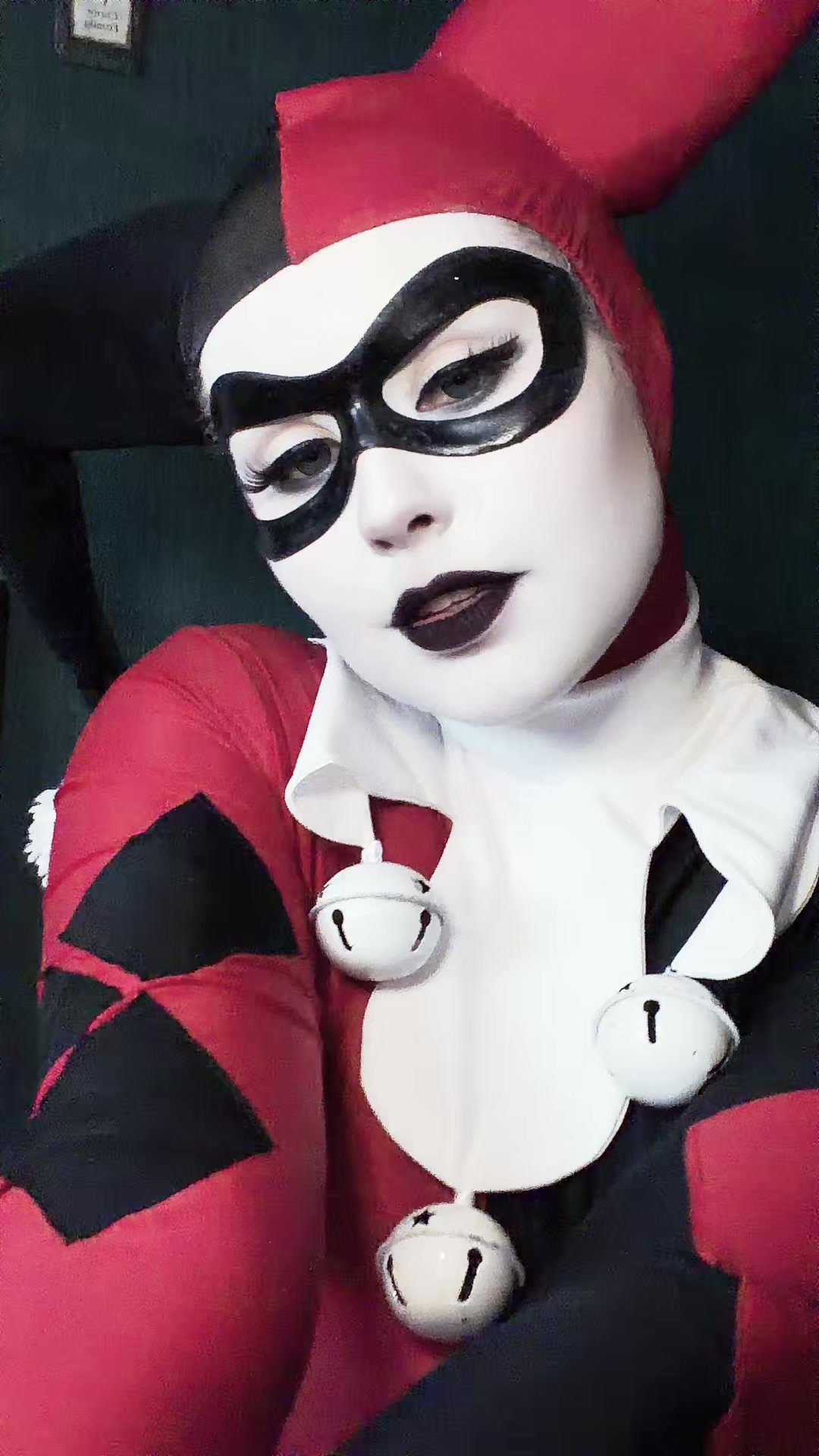 @valeriecosplays
