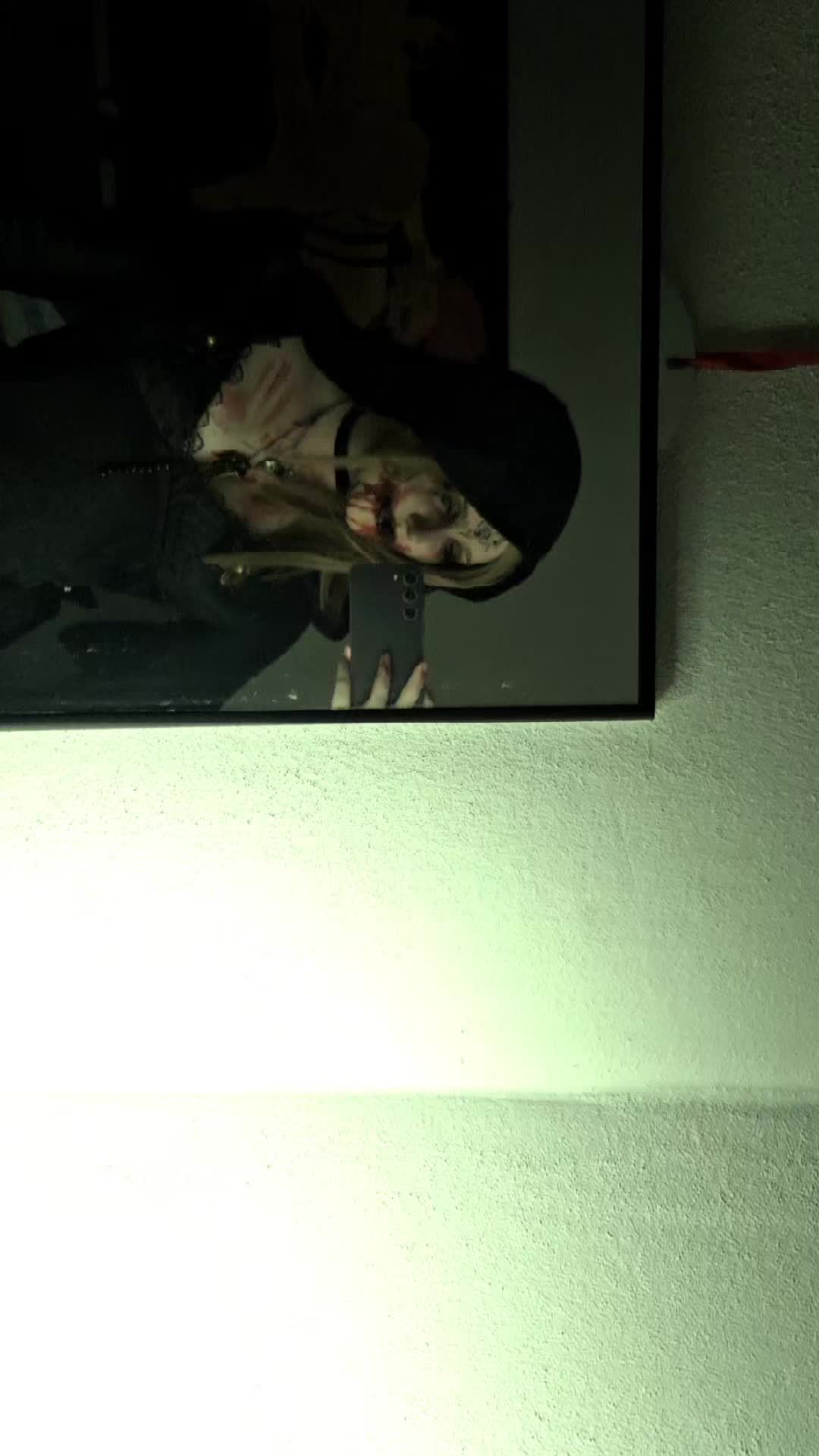 @~{Cc}~