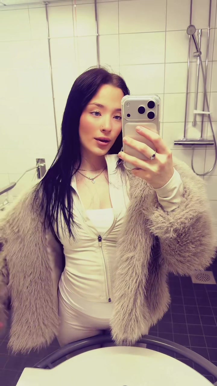 @victoria🇷🇺