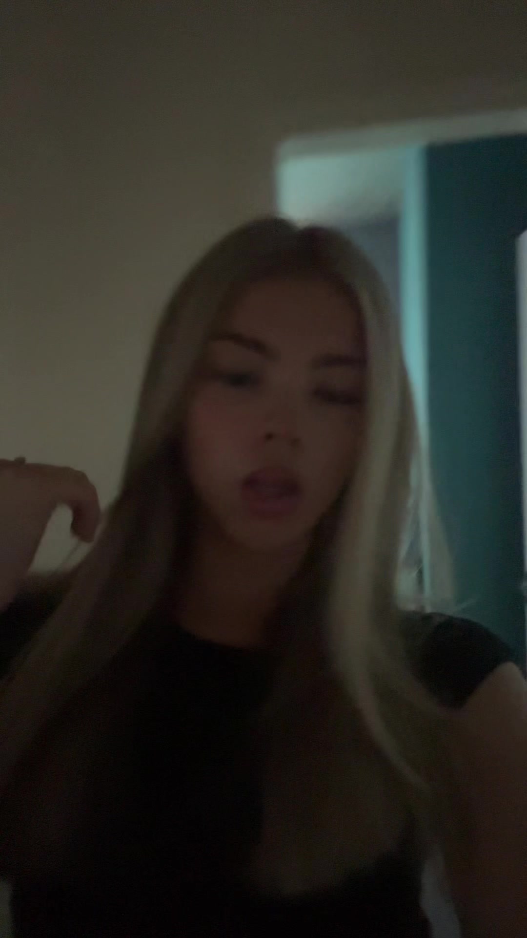 @lo