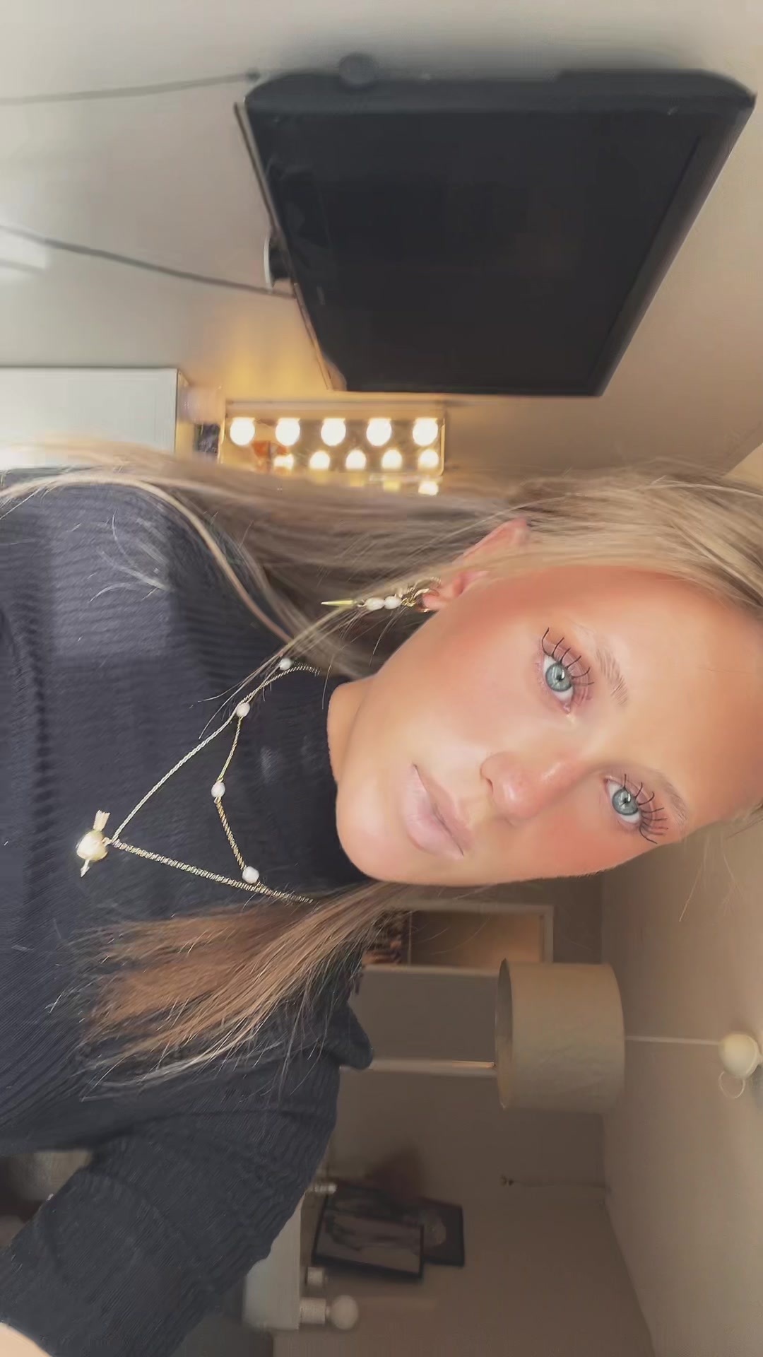 @😽