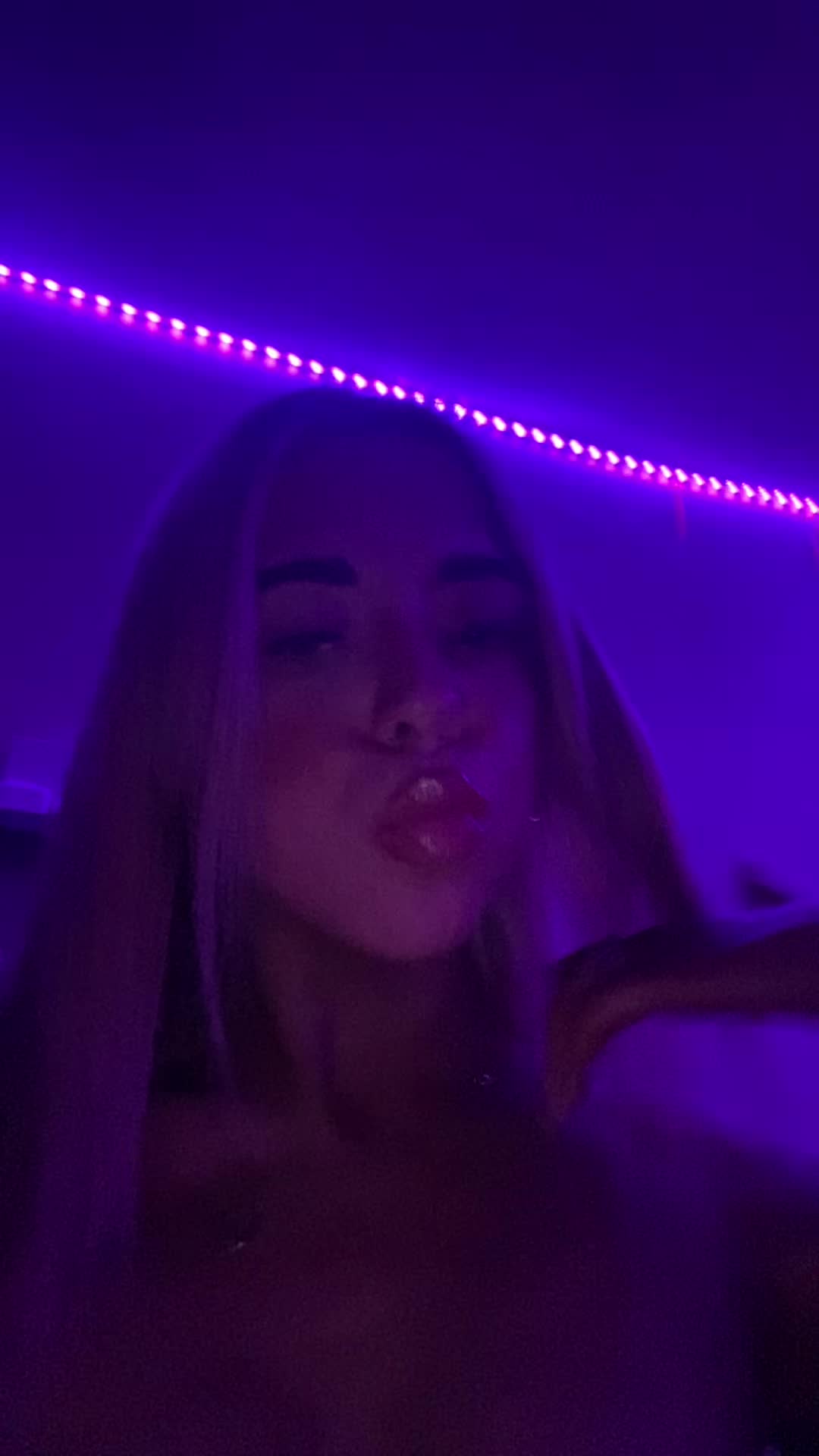 @yazminellie