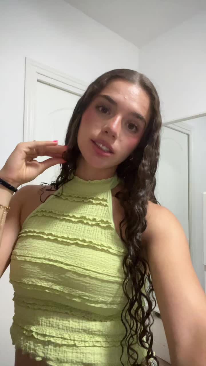 @user444111653