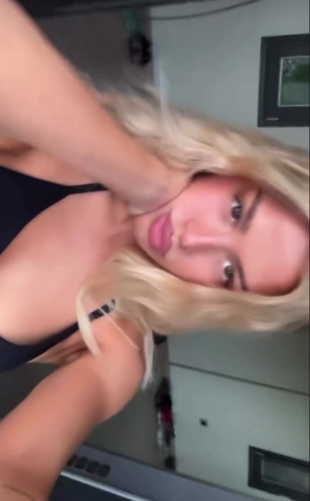 @Emaaxx