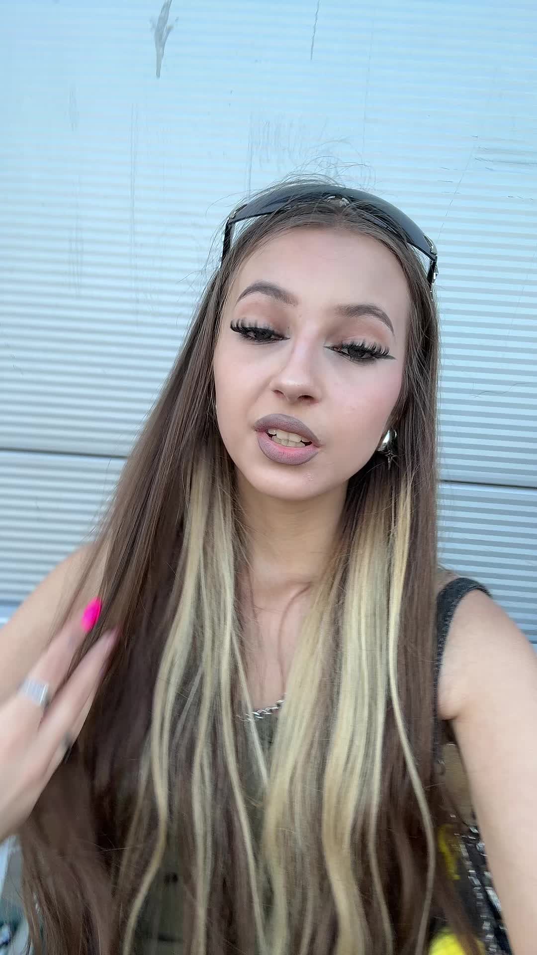 @🤨