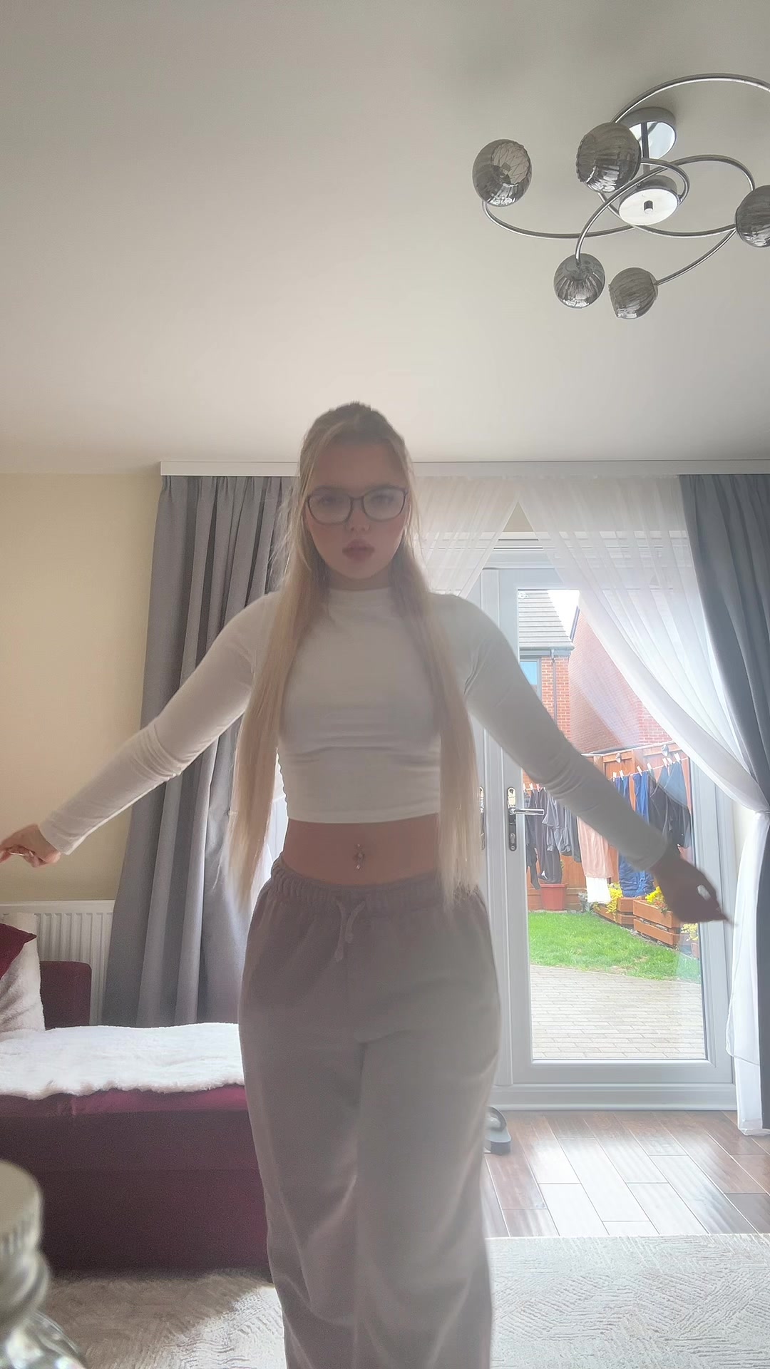 @️