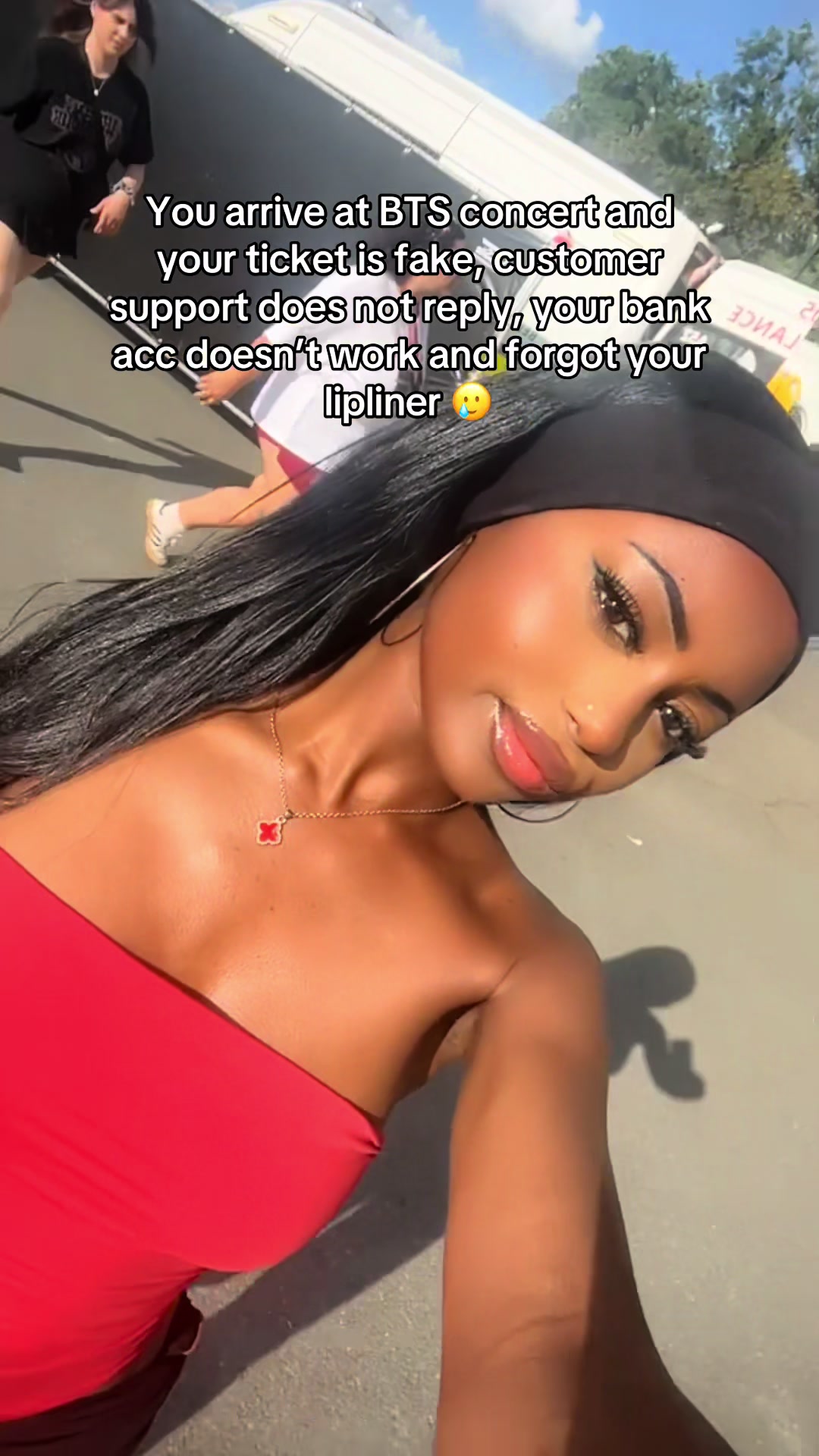 @Lipglossglitterbarbie