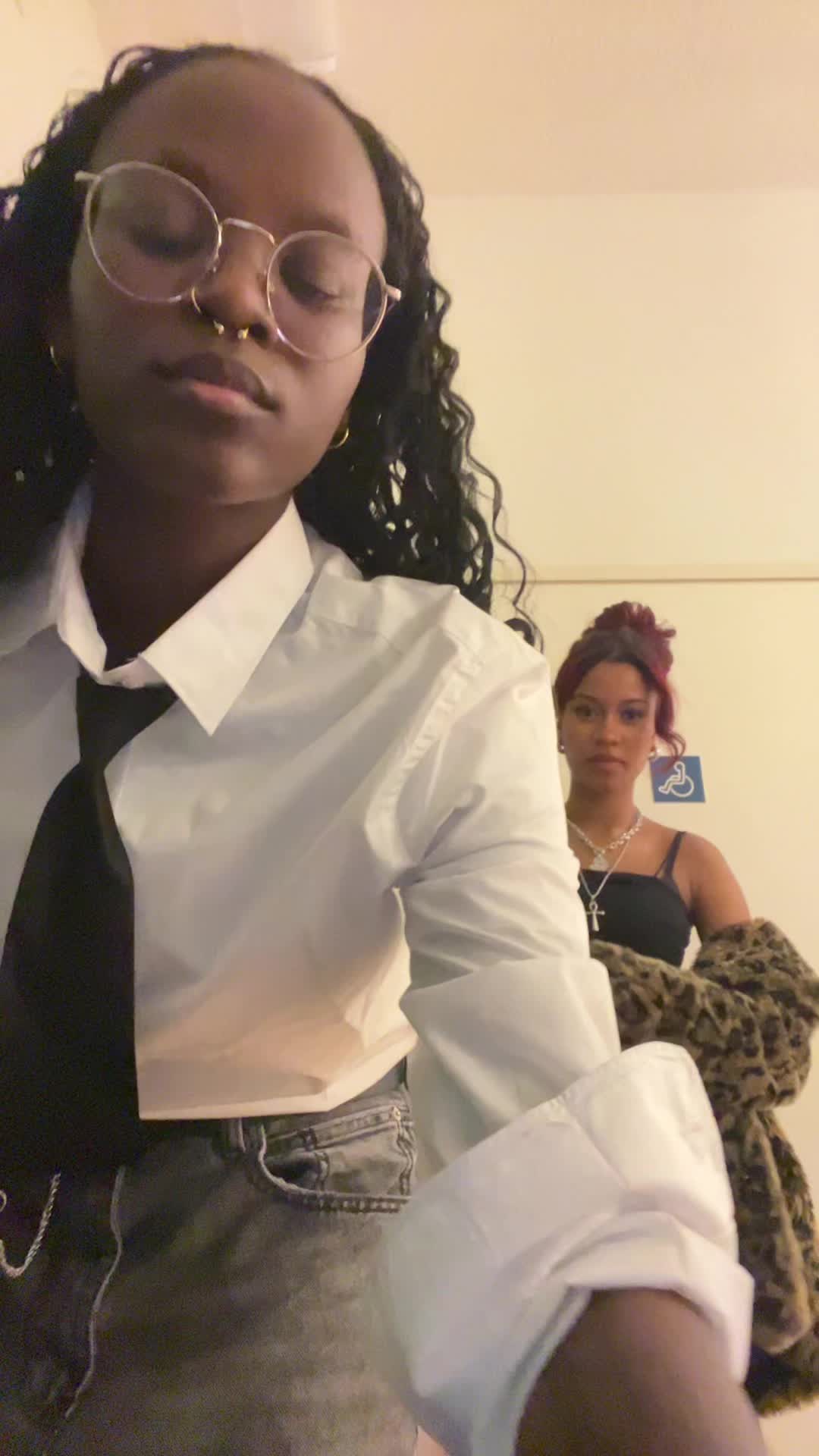 @Kiki