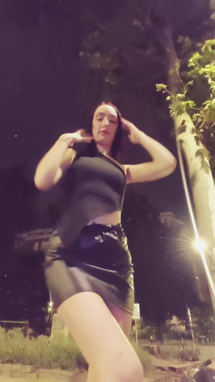 @Melisa Lopez🇷🇴