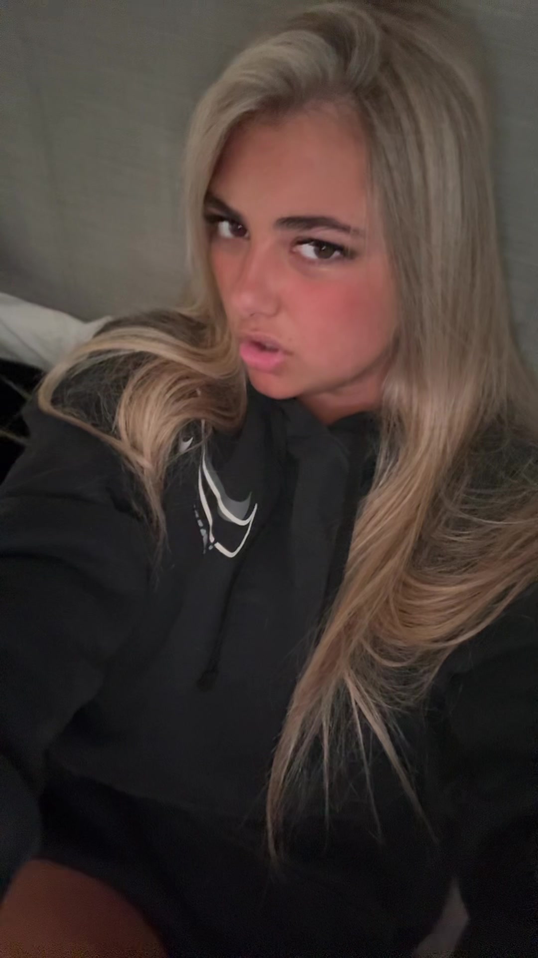 @𝓬𝓸𝓾𝓻𝓽𝓷𝓮𝔂ꨄ︎