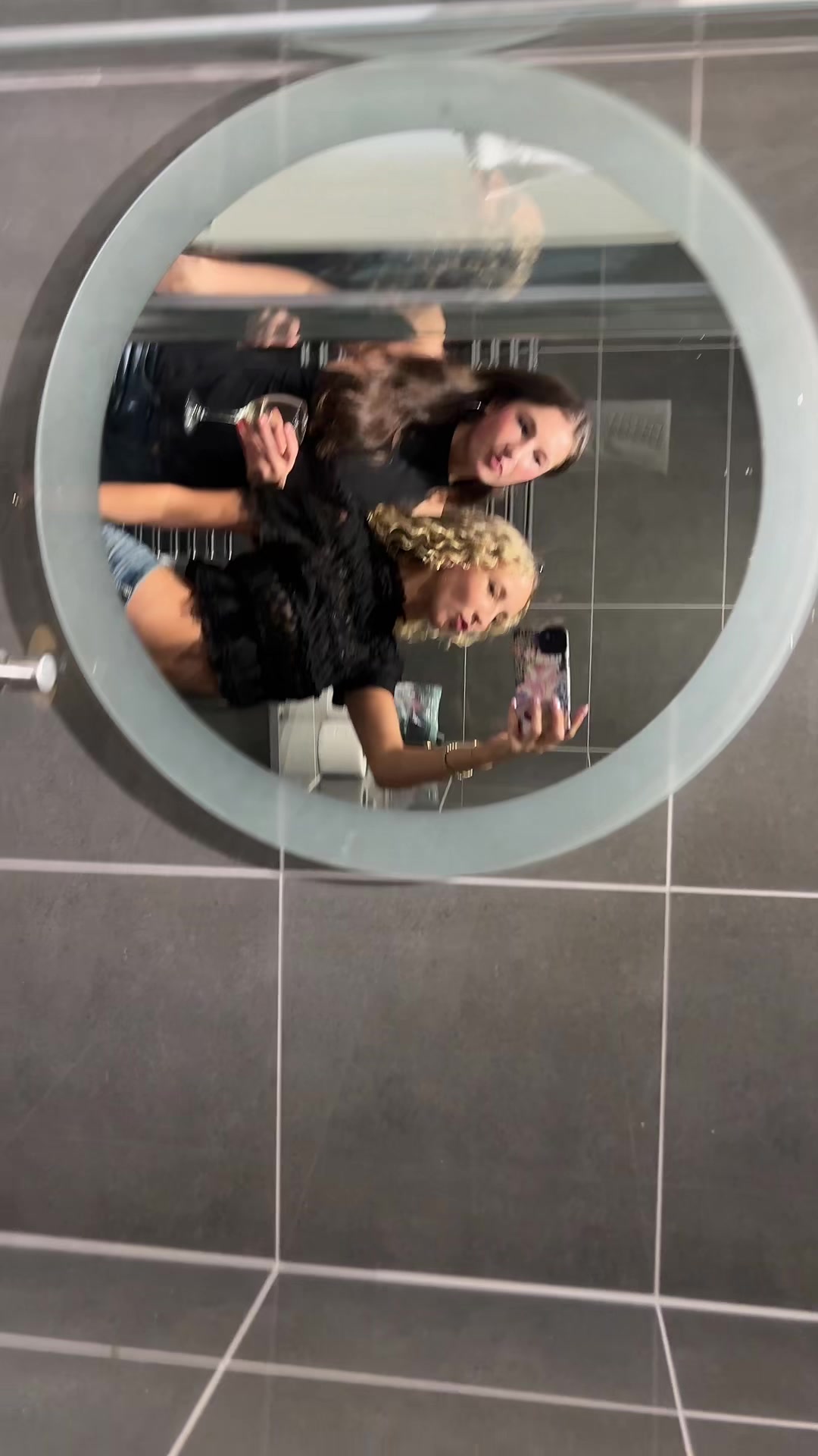 @Bon