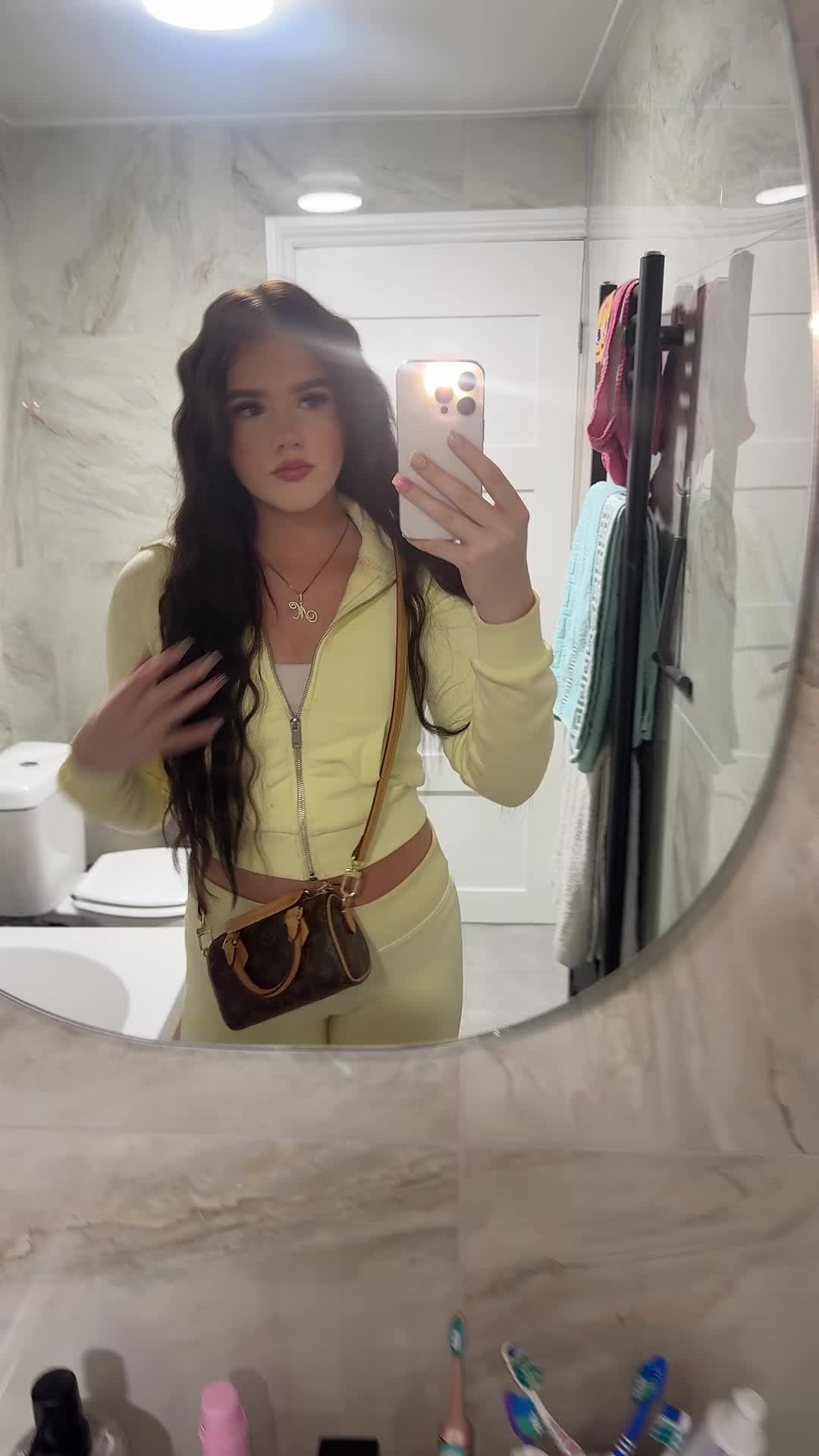 @𝐌𝐢𝐥𝐥𝐢𝐞 𝐇𝐚𝐫𝐭𝐥𝐞𝐲