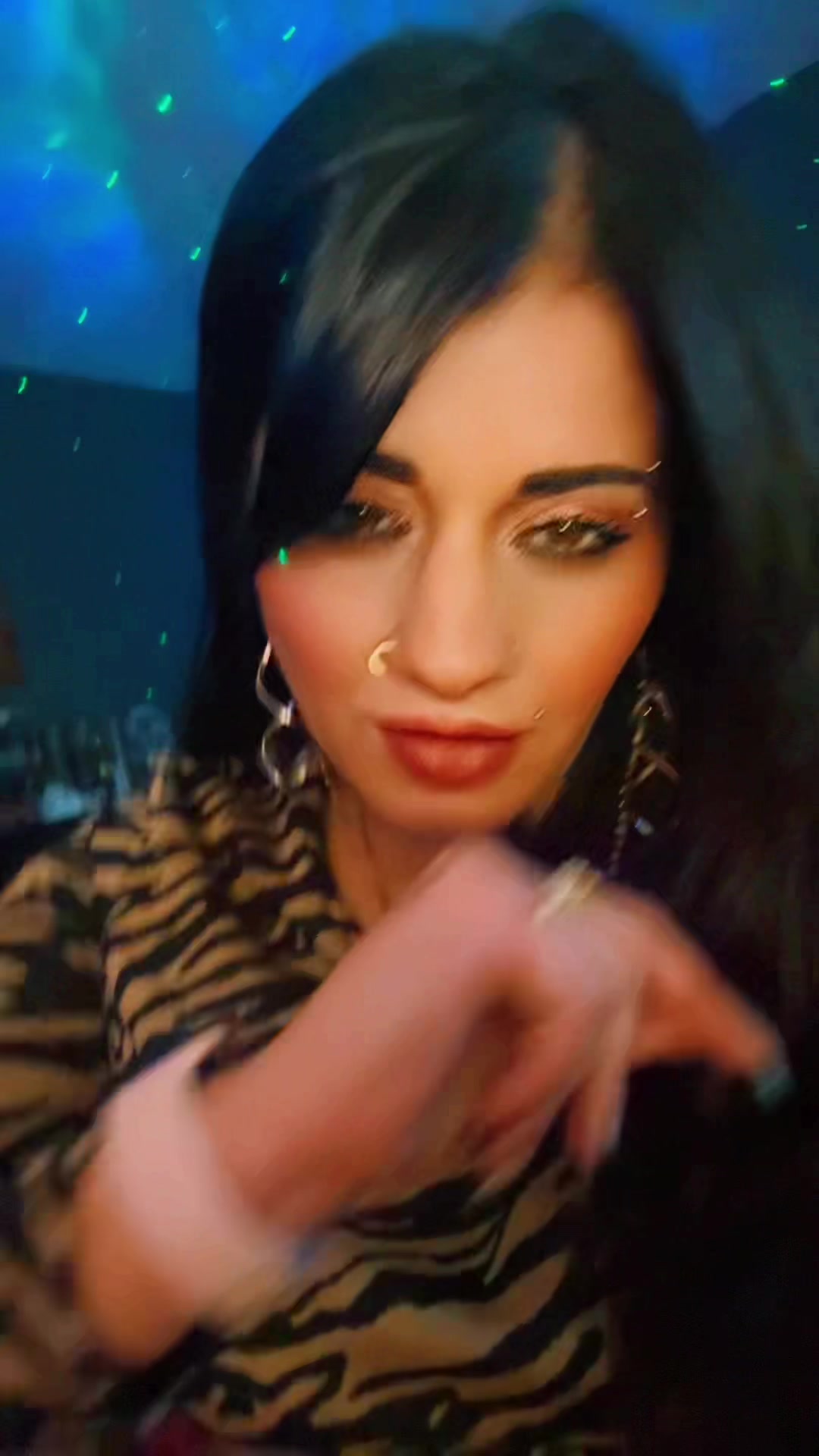 @ⁱᵐ͟͟͞͞☞🇬🇧𝕌𝕂 𝕊𝕙𝕖𝕣𝕟𝕚🐅