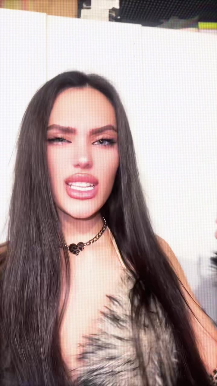 @_liaemilia
