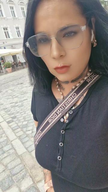 @Dana daniela 🖤🖤🖤🖤💯