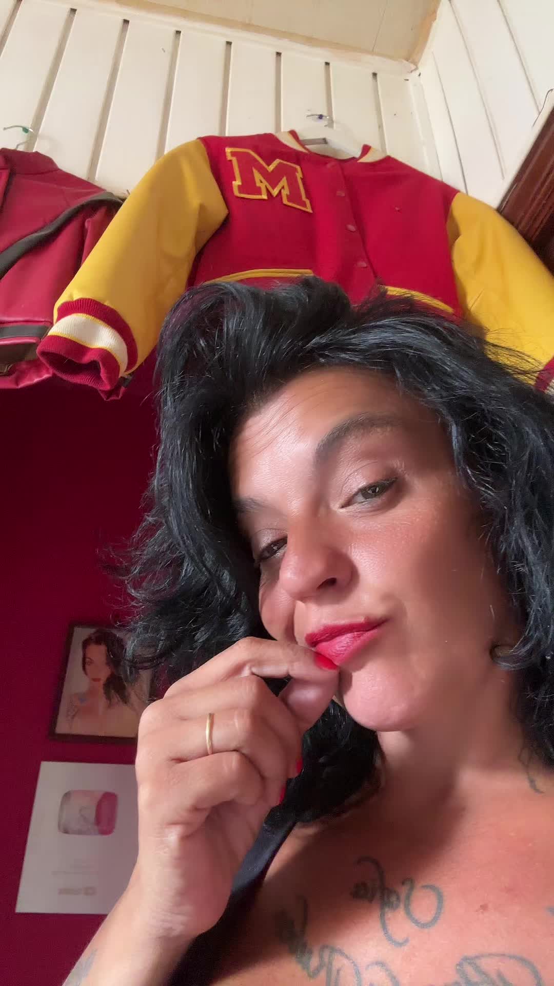 @katypetunia