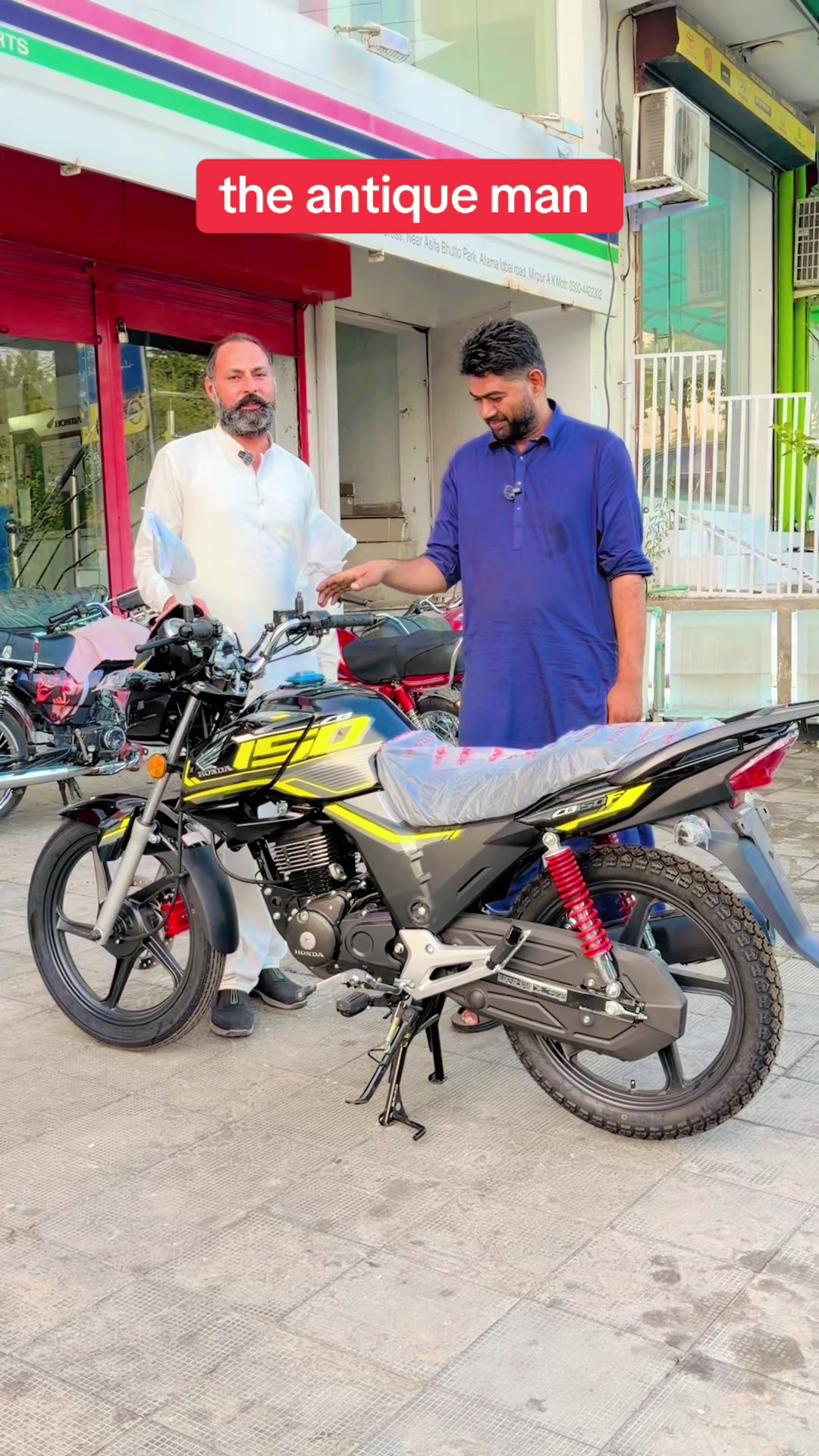 @Honda workshop officials