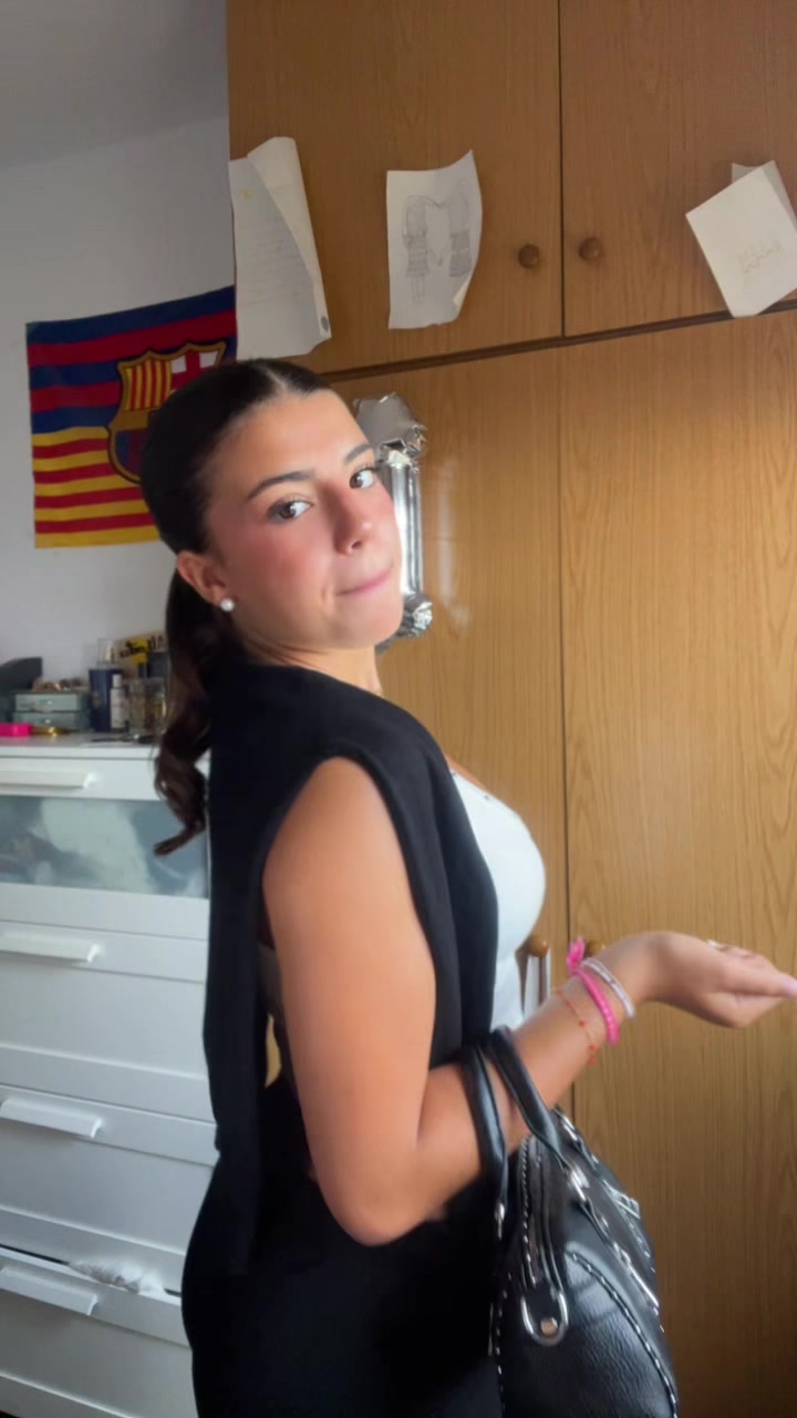 @_ainaaa_