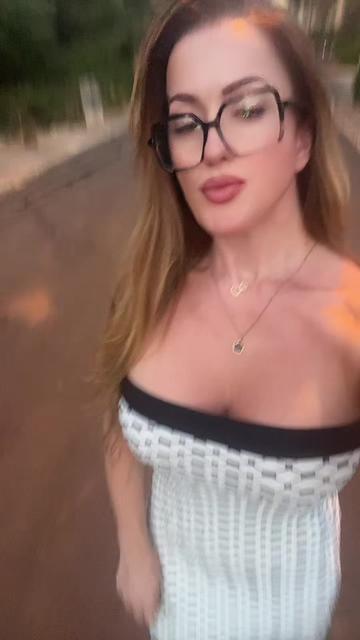 @👛