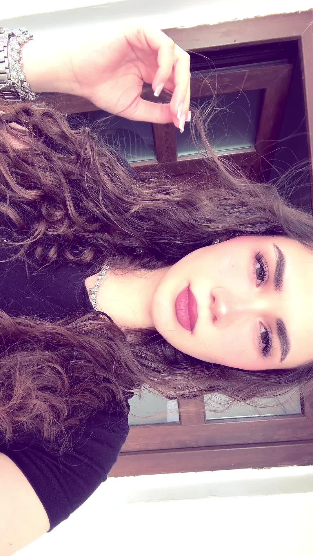 @daniela