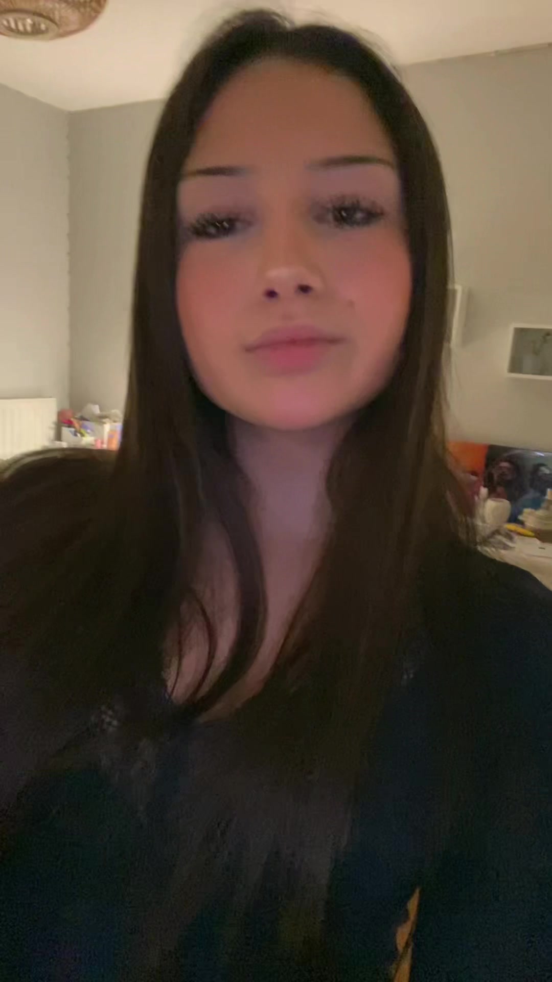 @~