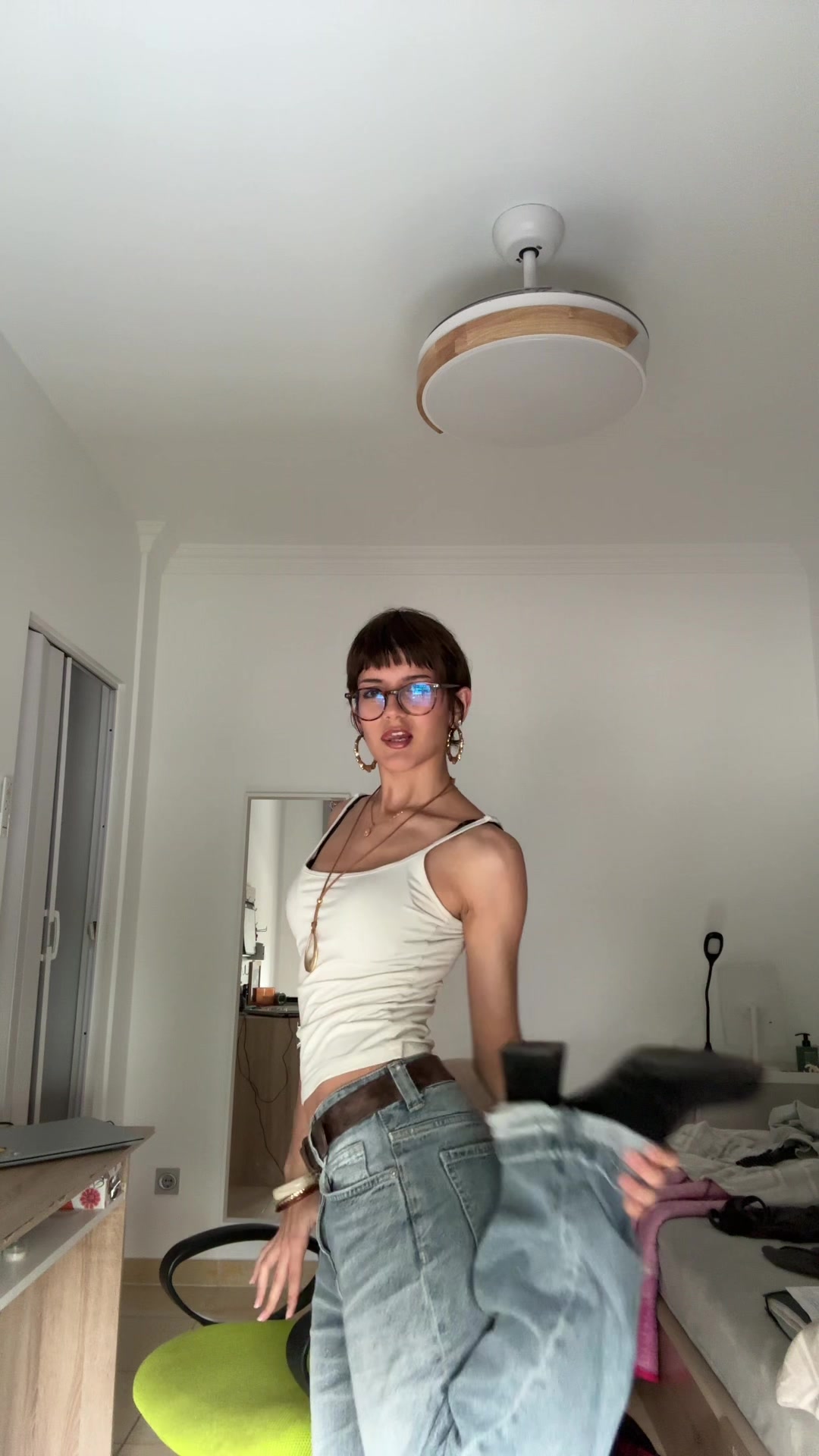 @meninaoutrolugar
