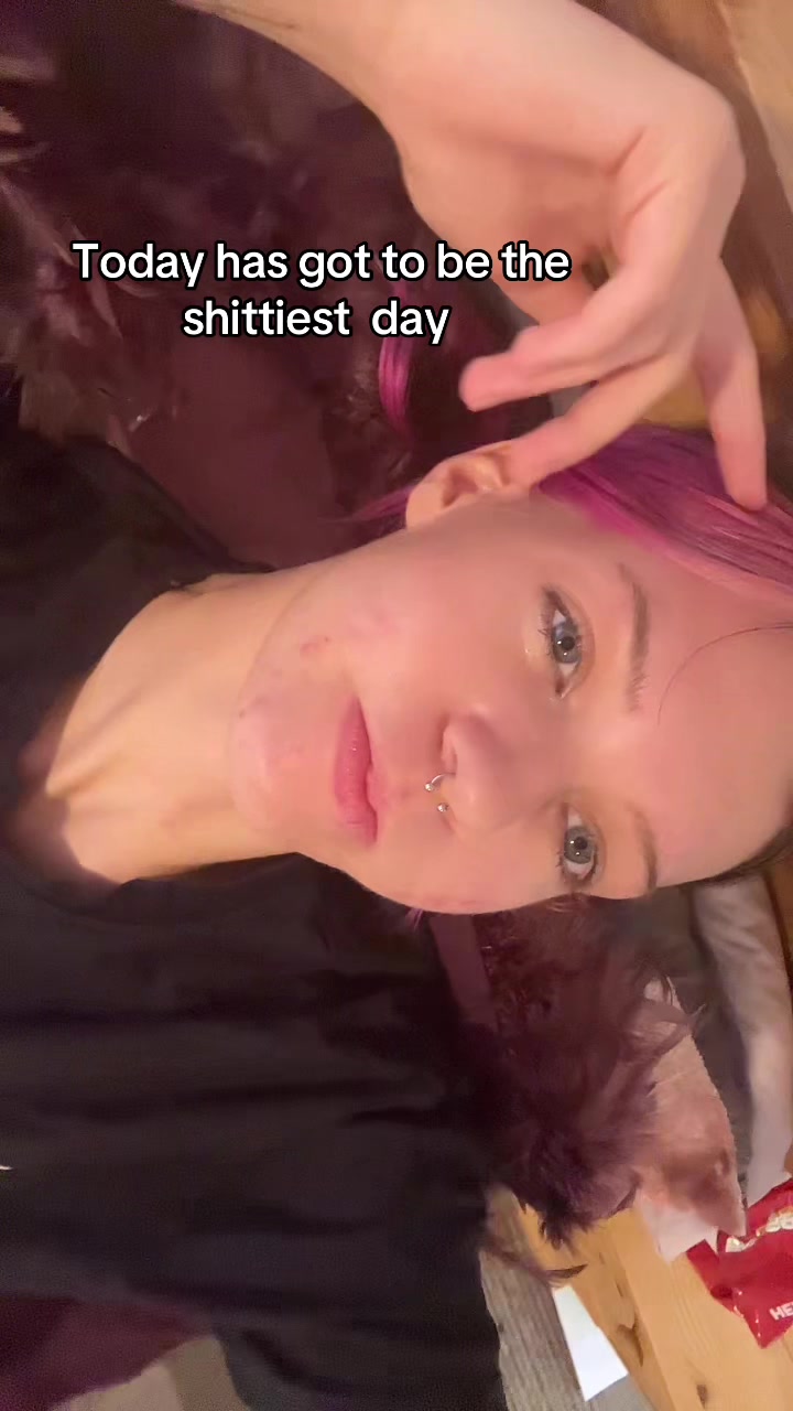 @️