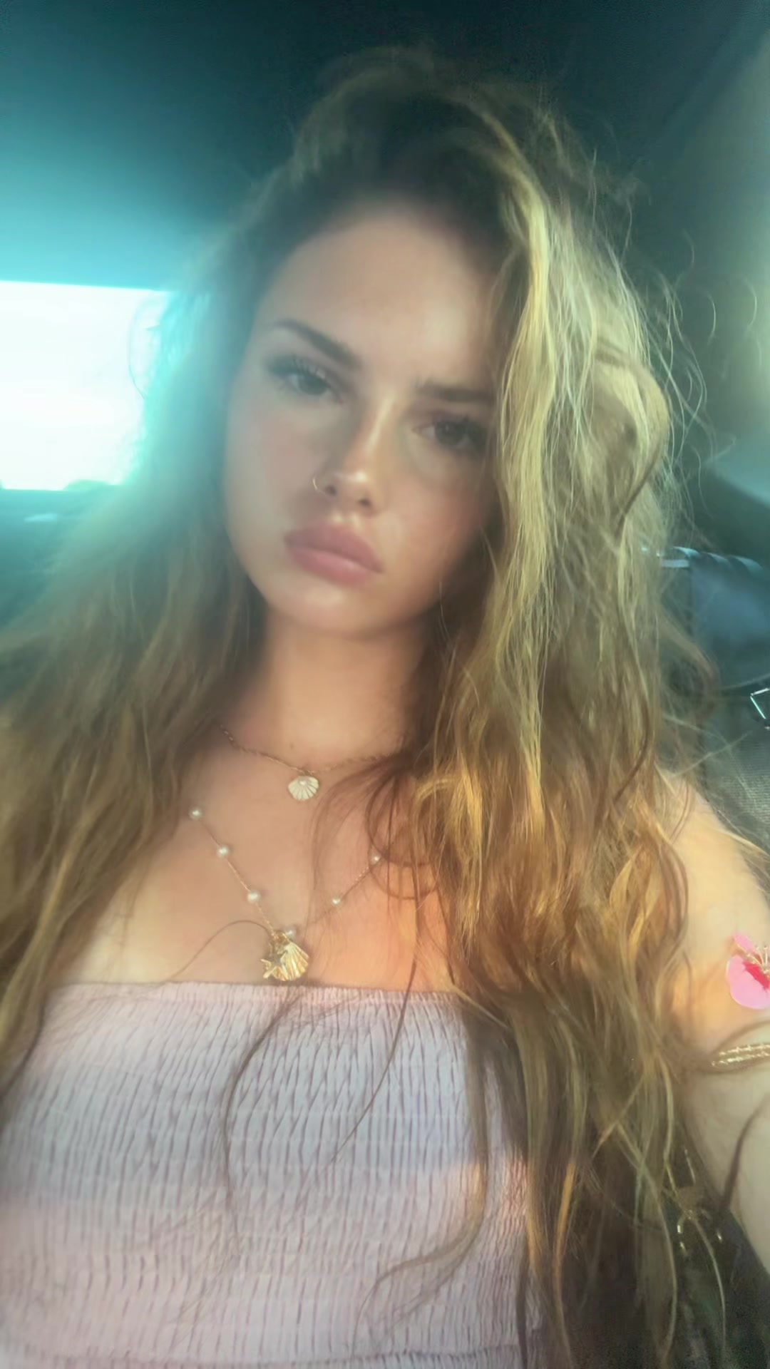 @️