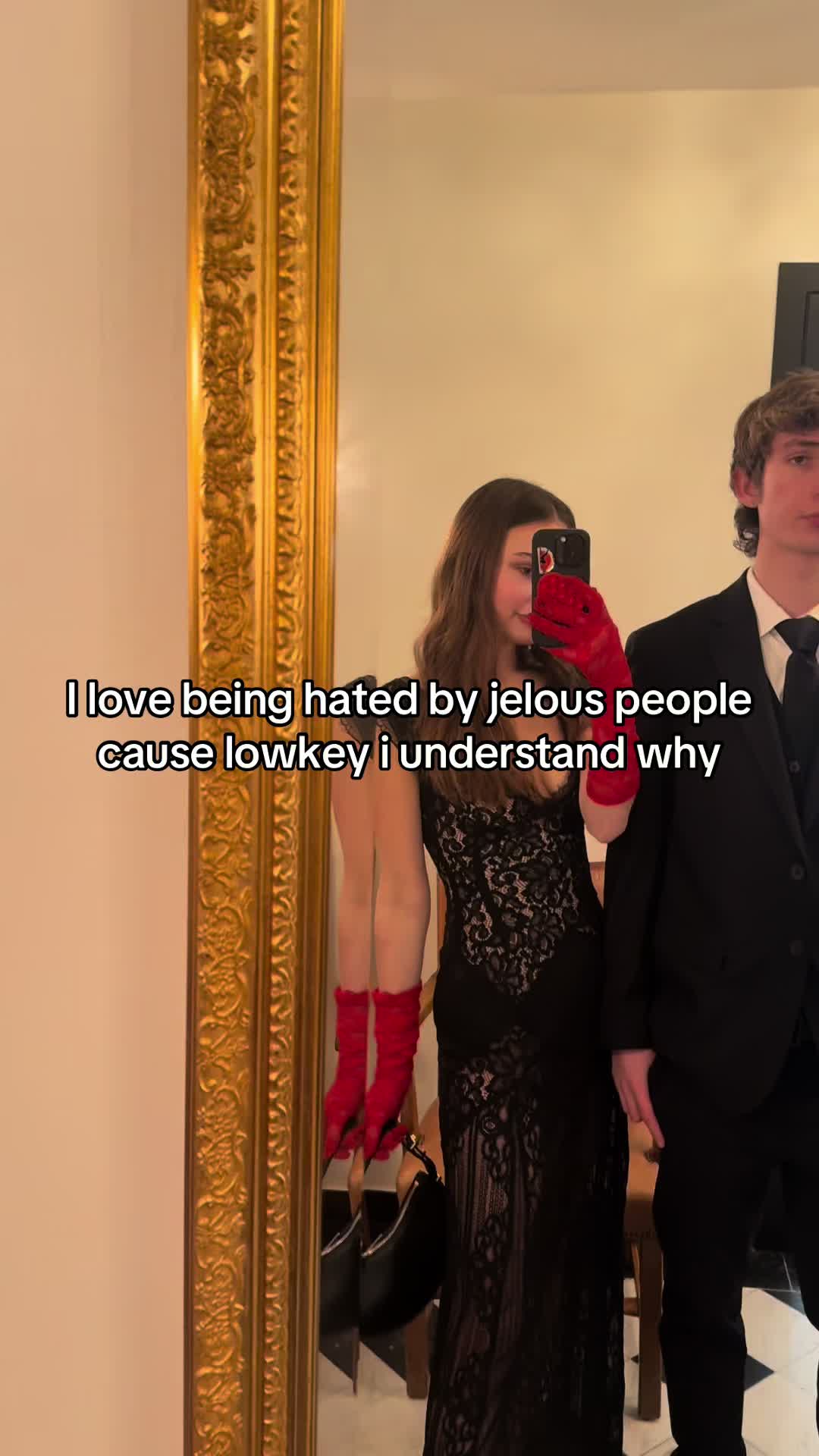 @Tania Turdean