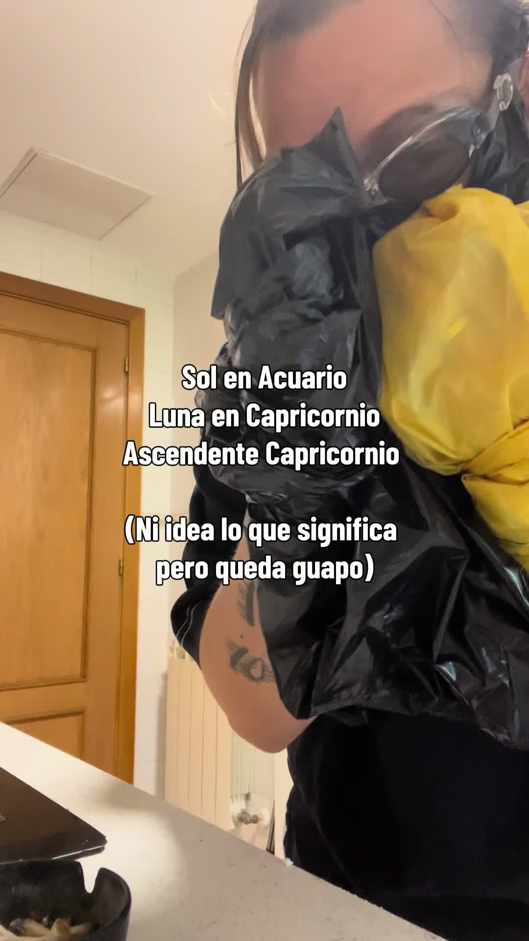 @María