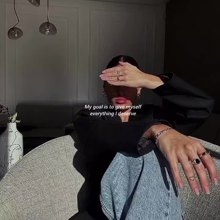 @🖤