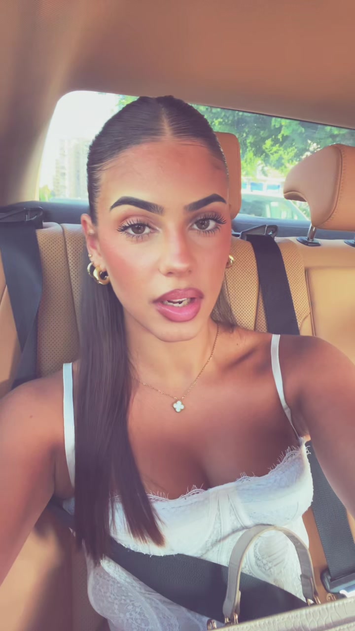 @Candela López