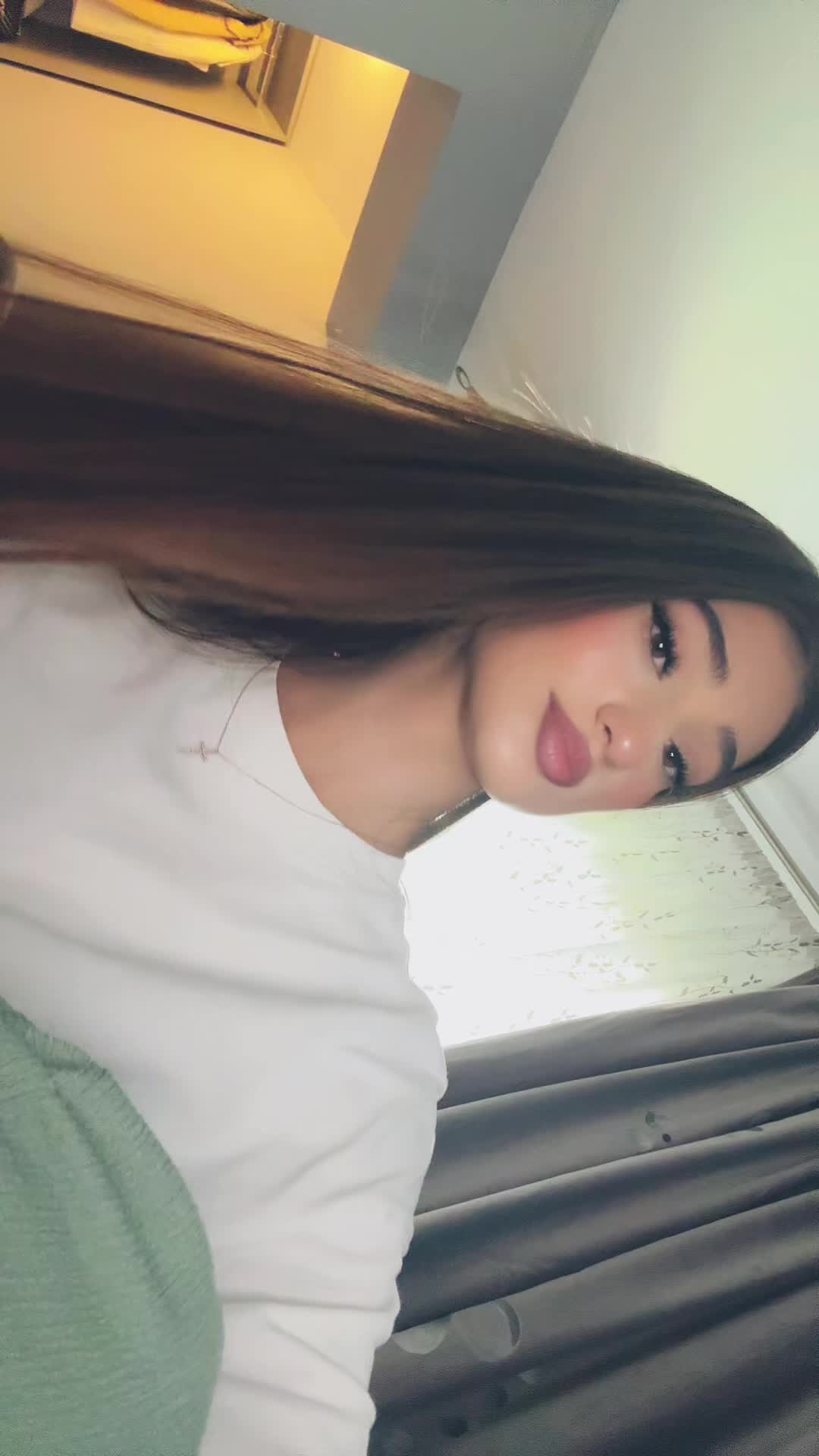 @Ianira