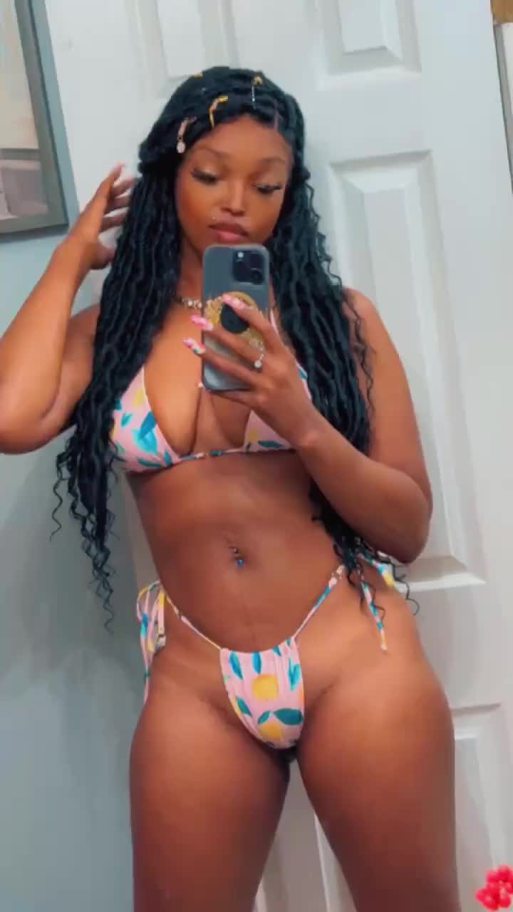 @Vanessa Daily Fashion 🦋🧜&zwj;♀️