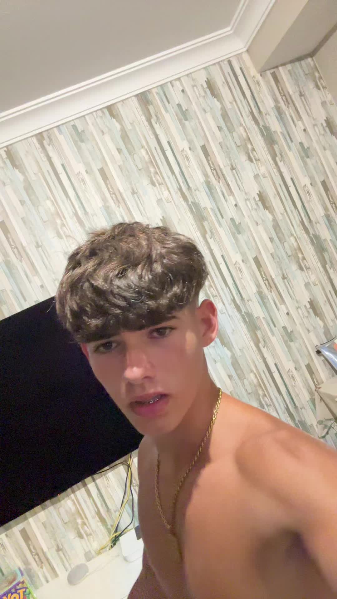 @aidanortizz