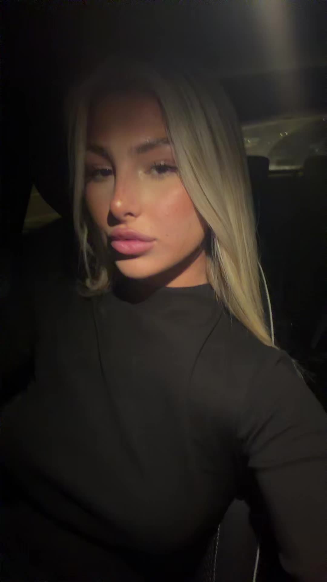 @blondiexbabe