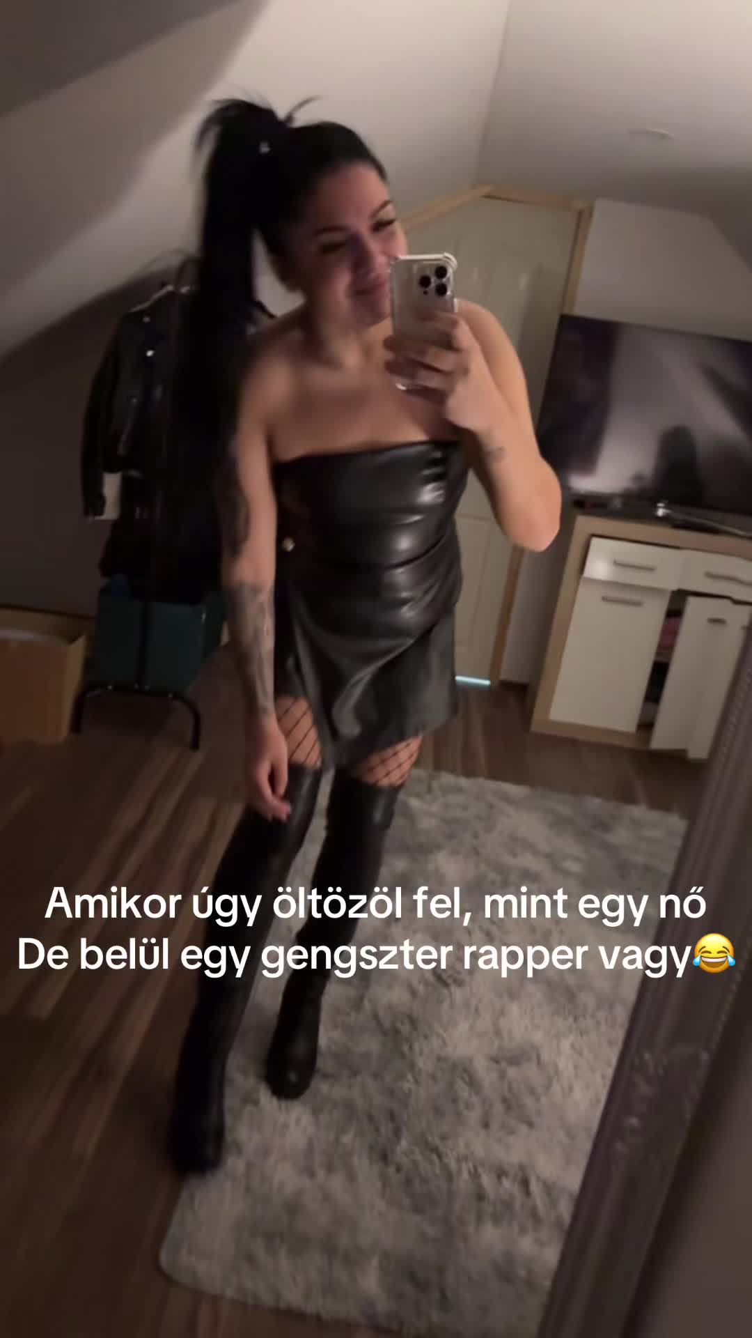 @Julianna Varga