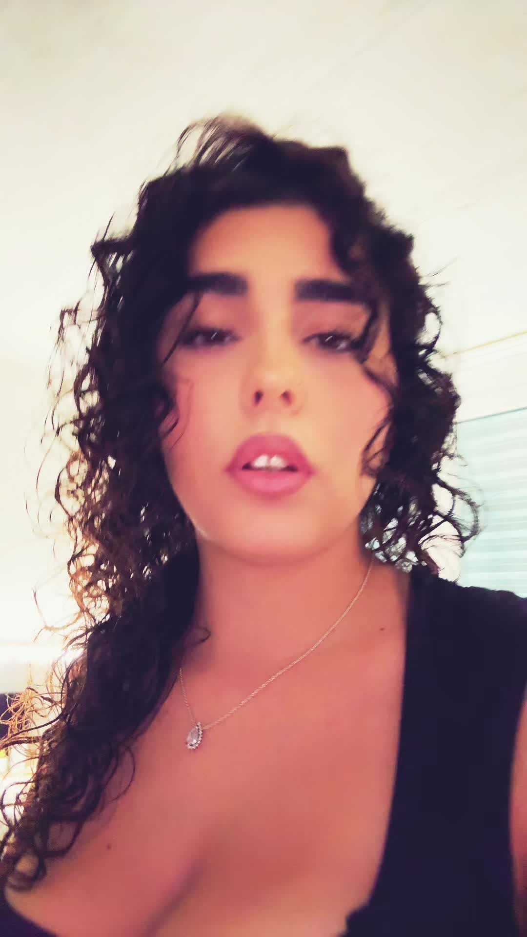 @🫐