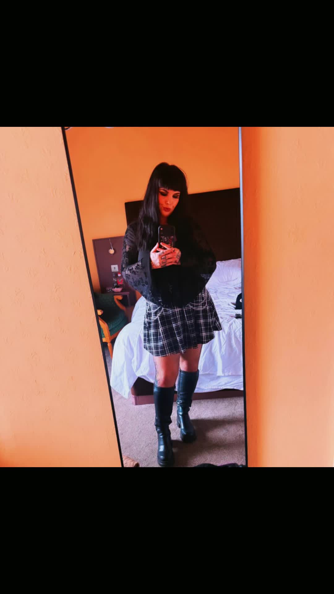 @𝕾𝖆𝖉𝖎𝖊-𝕸𝖆𝖗𝖎𝖊 🥀