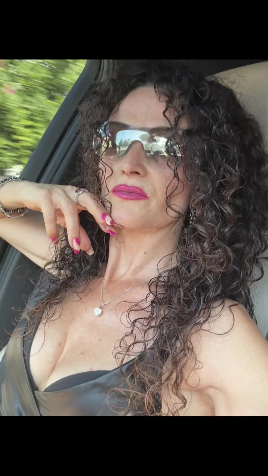 @👑