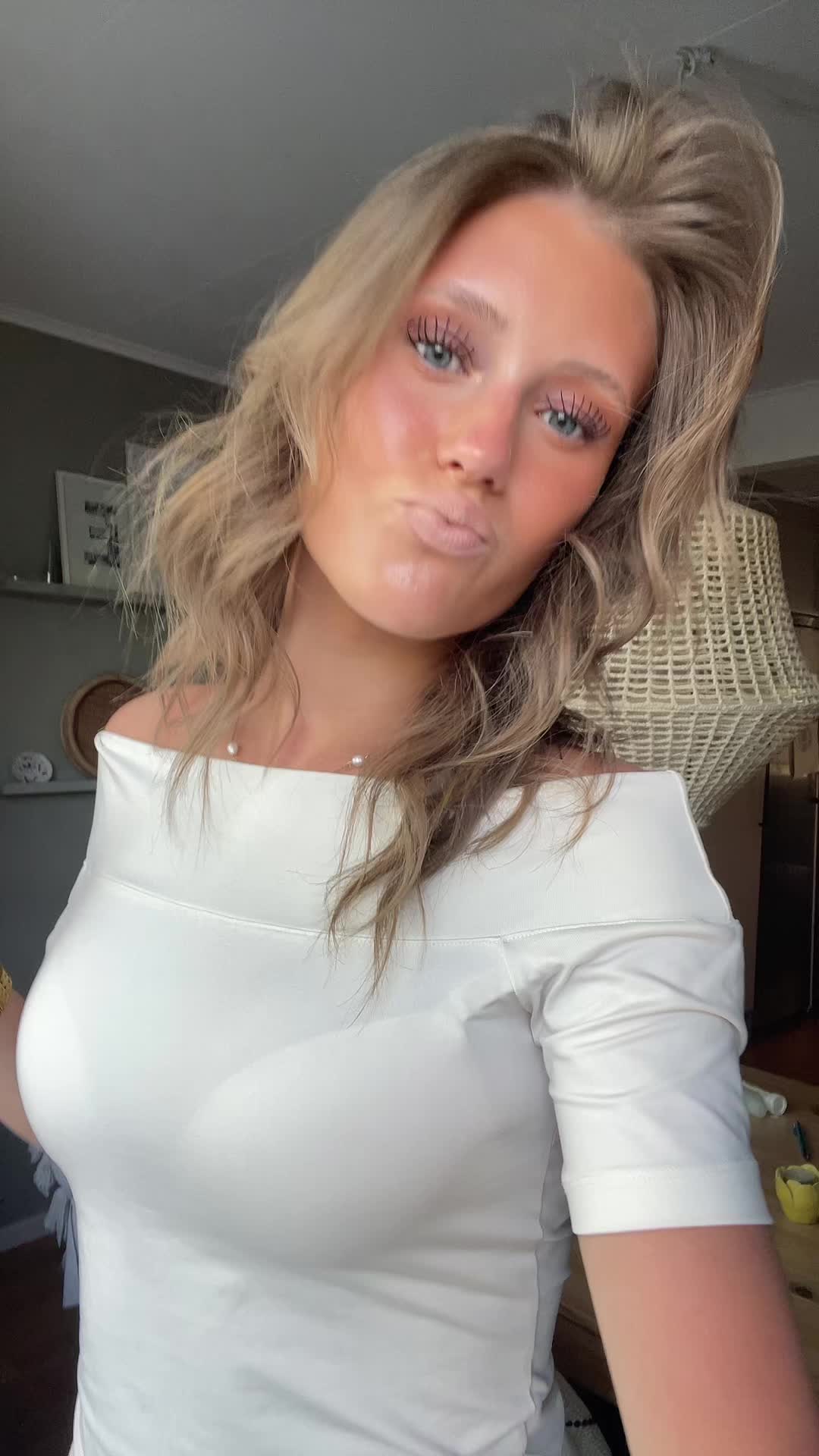@😽
