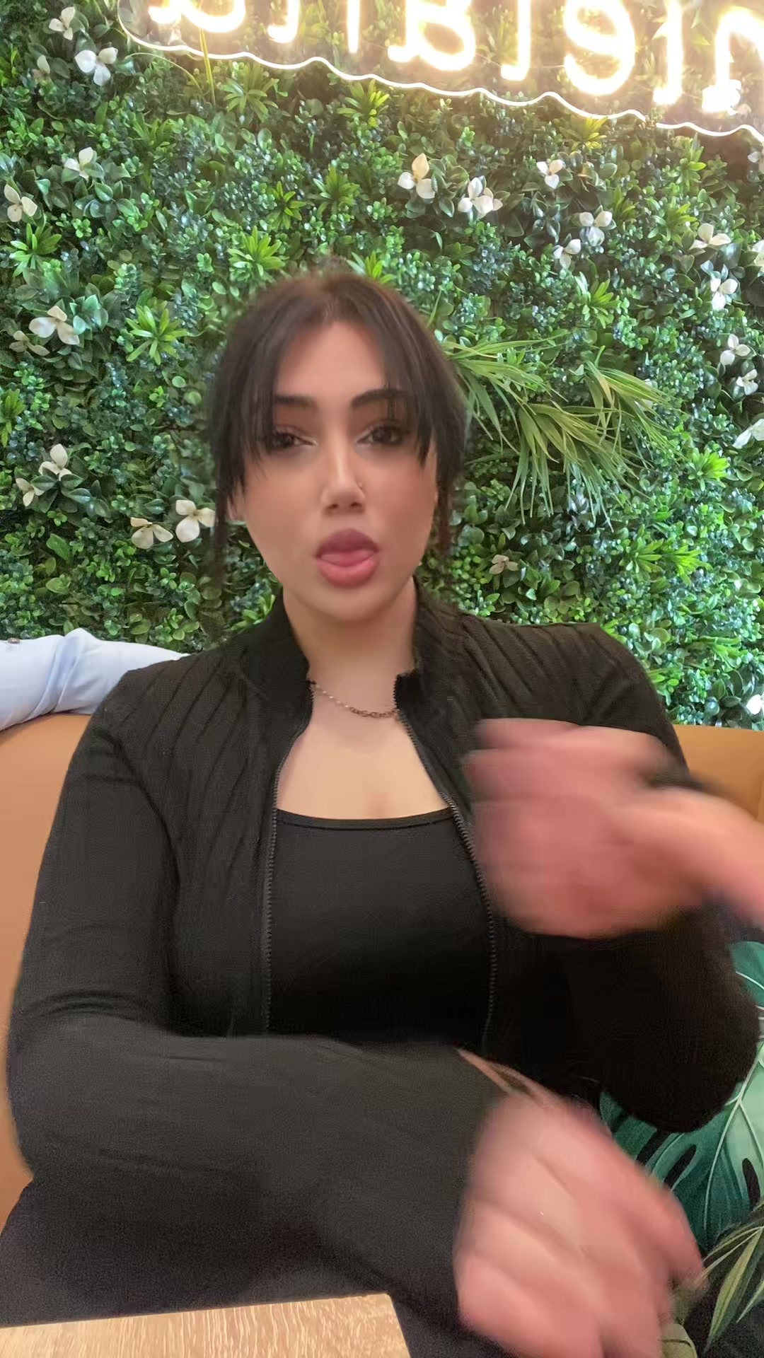 @Angela