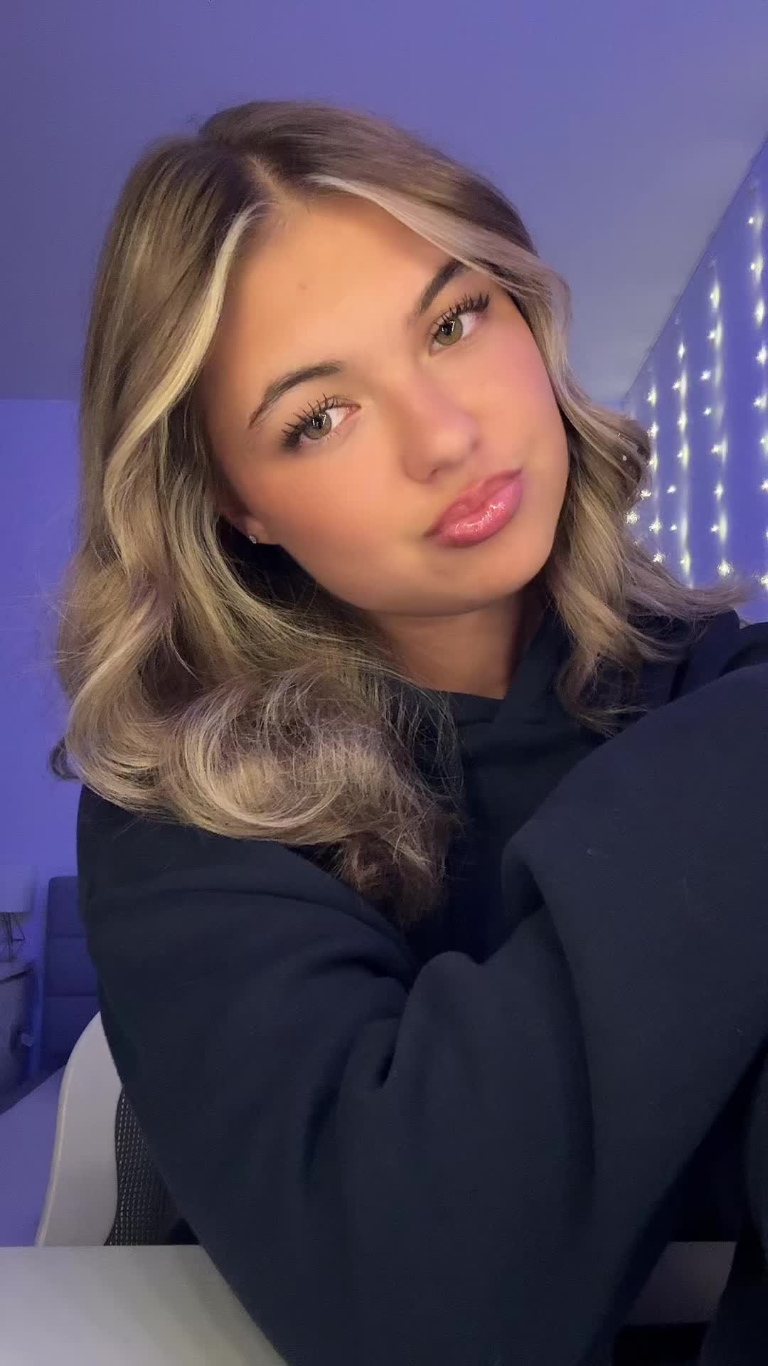 @𝐶𝑎𝑡ℎ𝑙𝑦𝑛