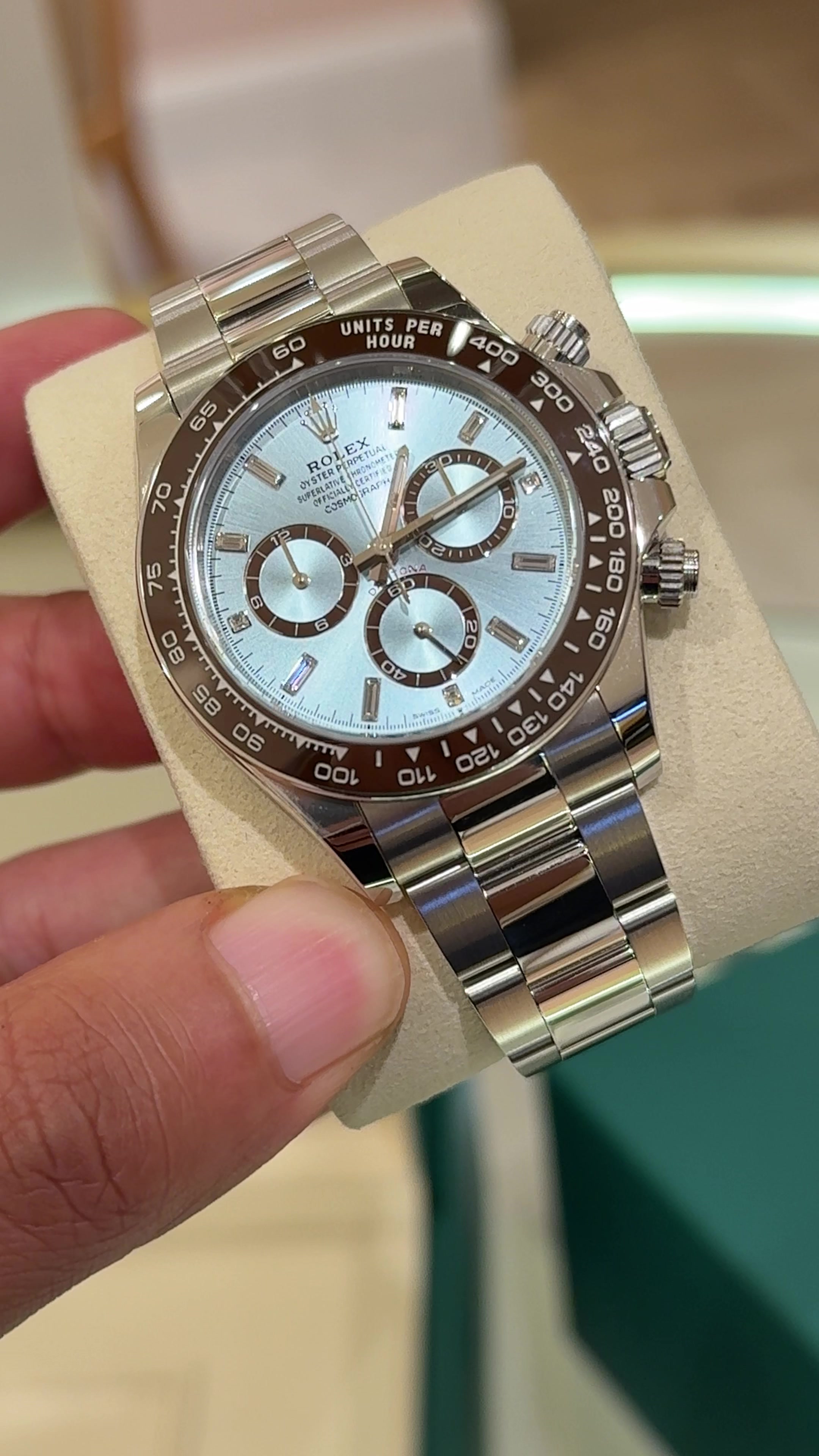 @Luxe Watches