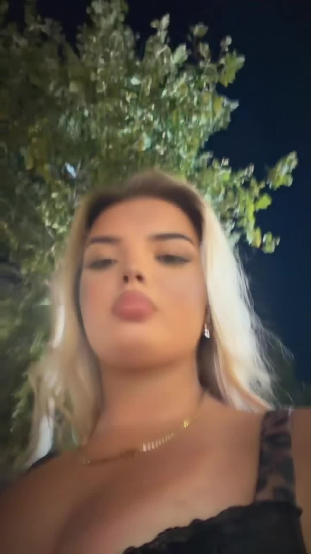 @bleonaaa