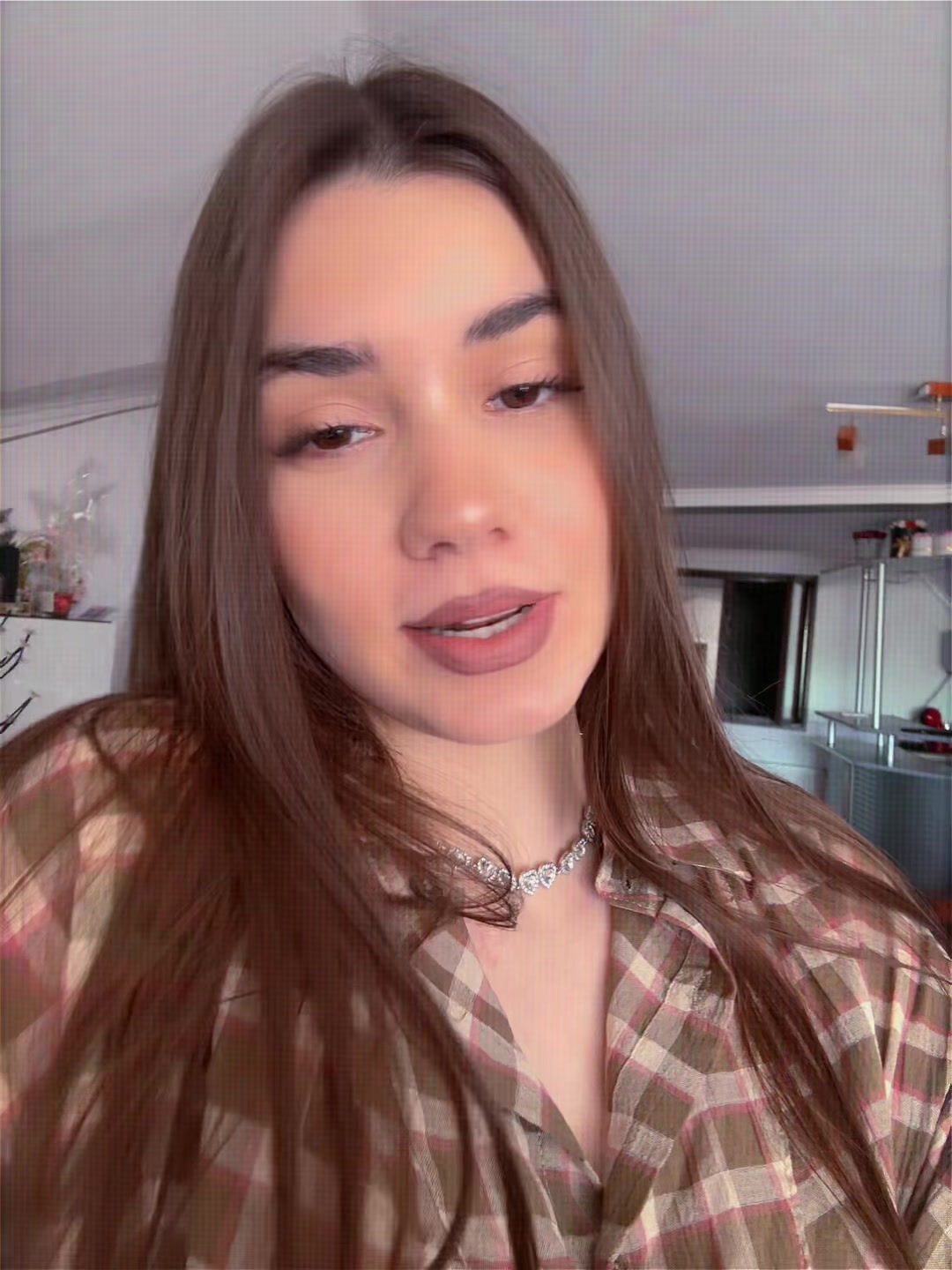@daniela