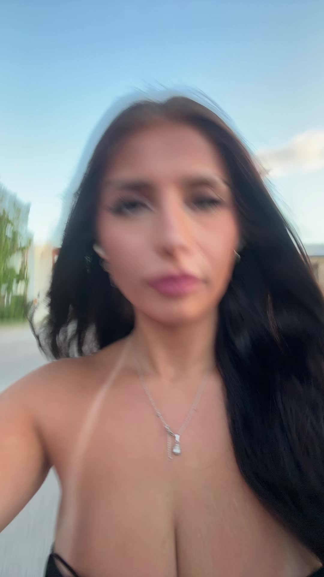 @elina