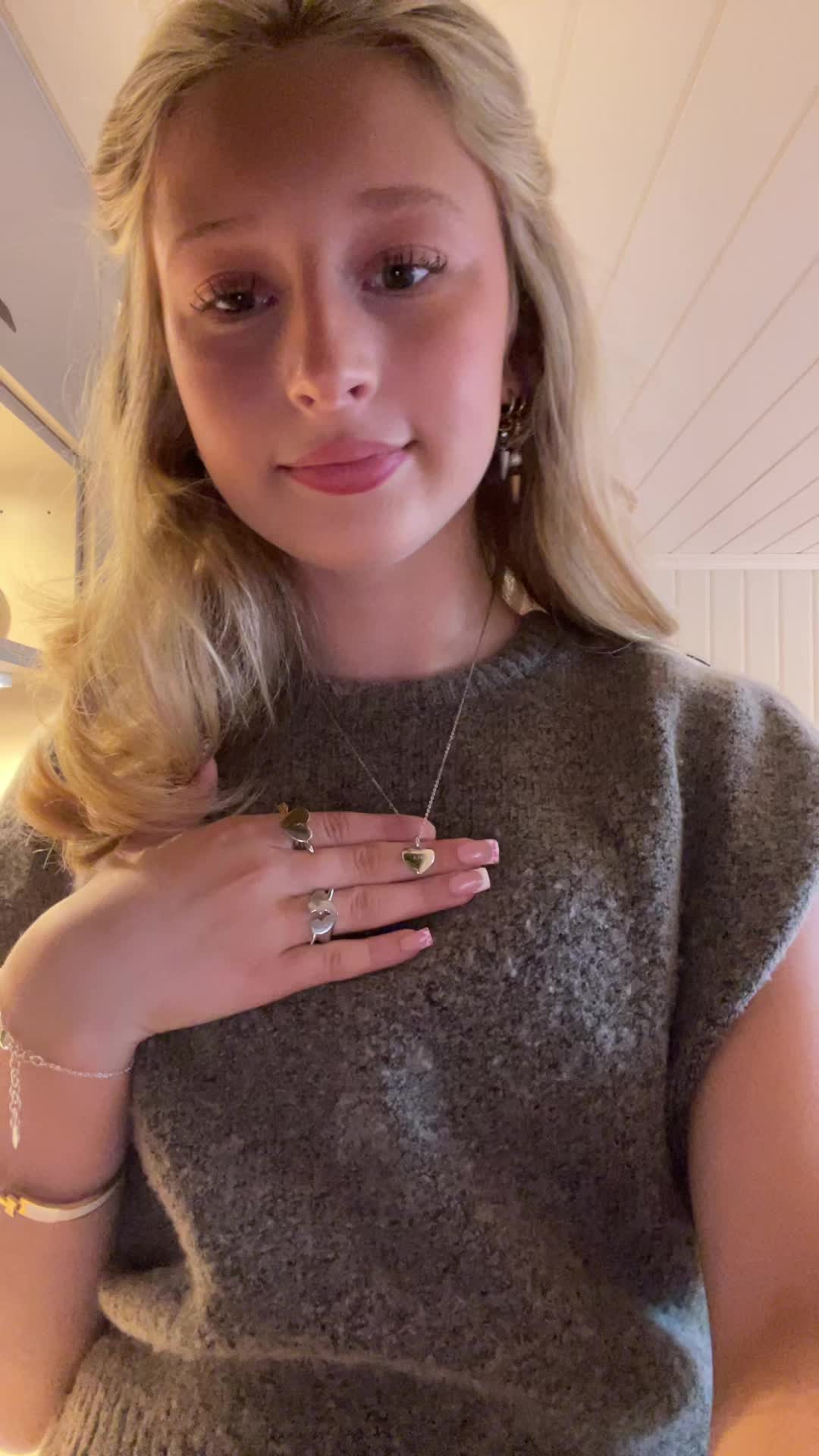 @Nicolineasland