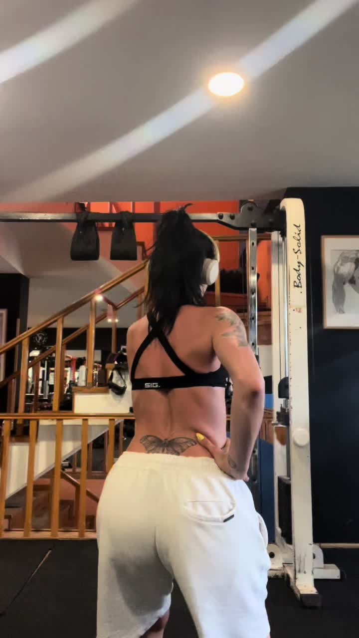 @Elena🍒